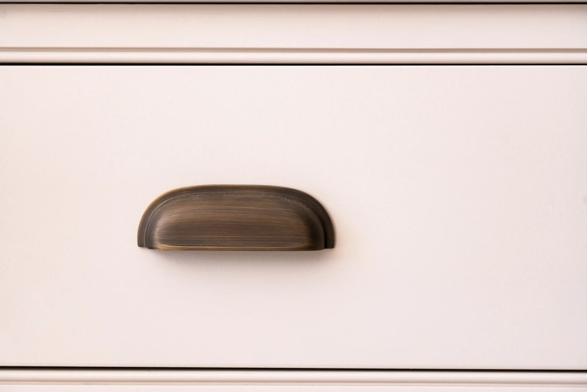 classic-in-frame-beaded-bespoke-shaker-kitchen-loughton-handmade-kitchen-company (34)