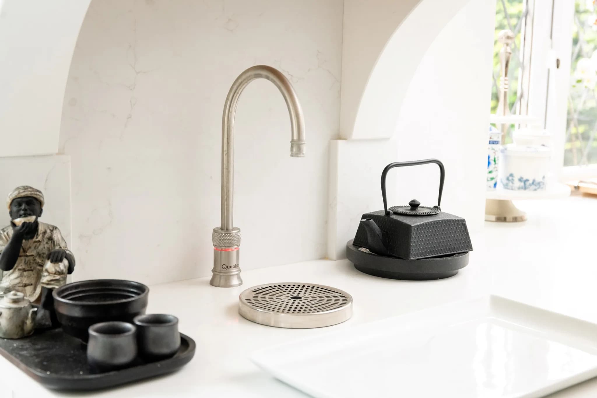 classic-in-frame-cock-bead-handleless-mapesbury-combination-bespoke-shaker-kitchen-hutton-handmade-kitchen-company (16)
