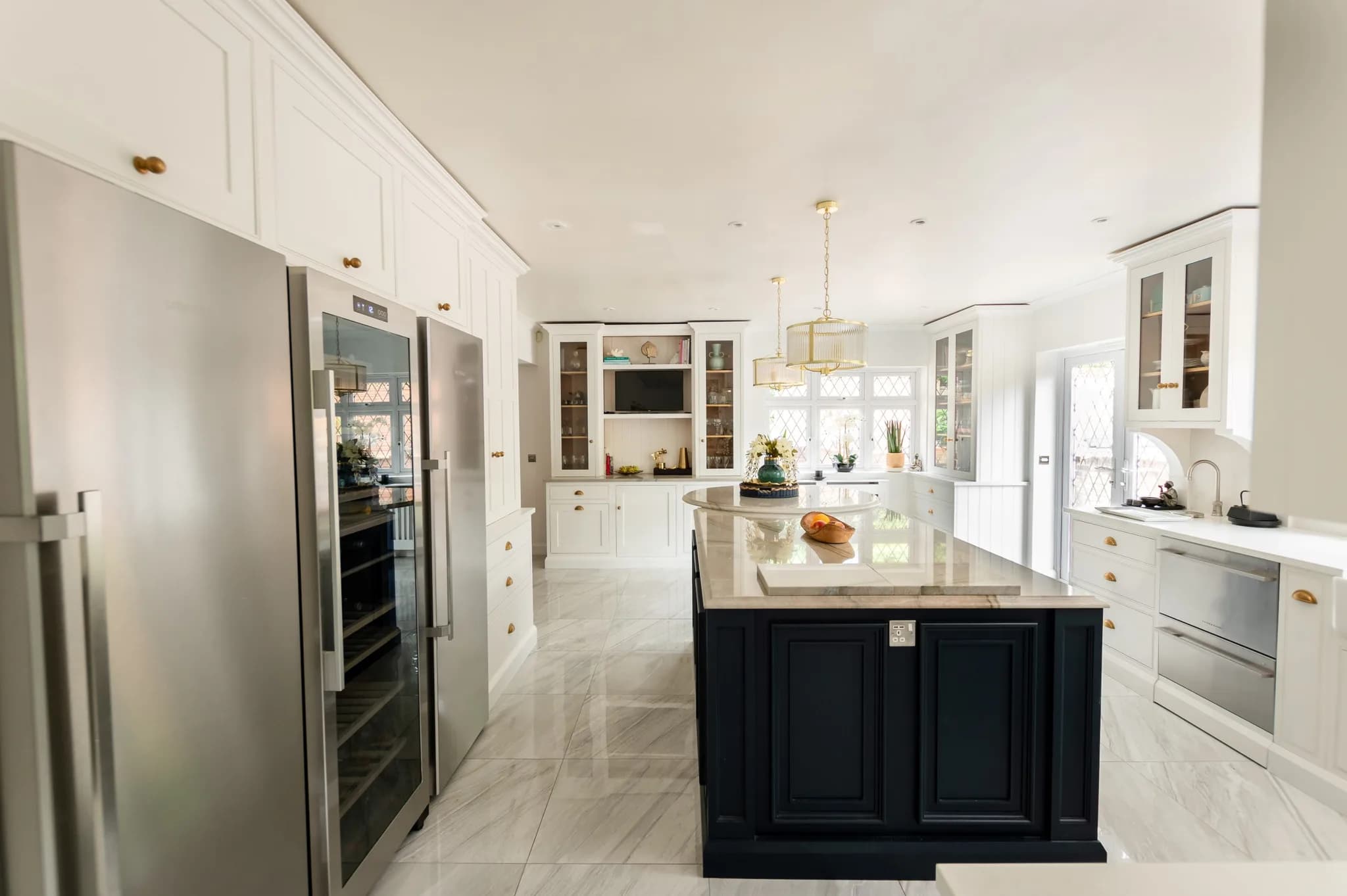 Classic In-Frame & Mapesbury Handleless Shaker Kitchen 91 - Hutton, Brentwood