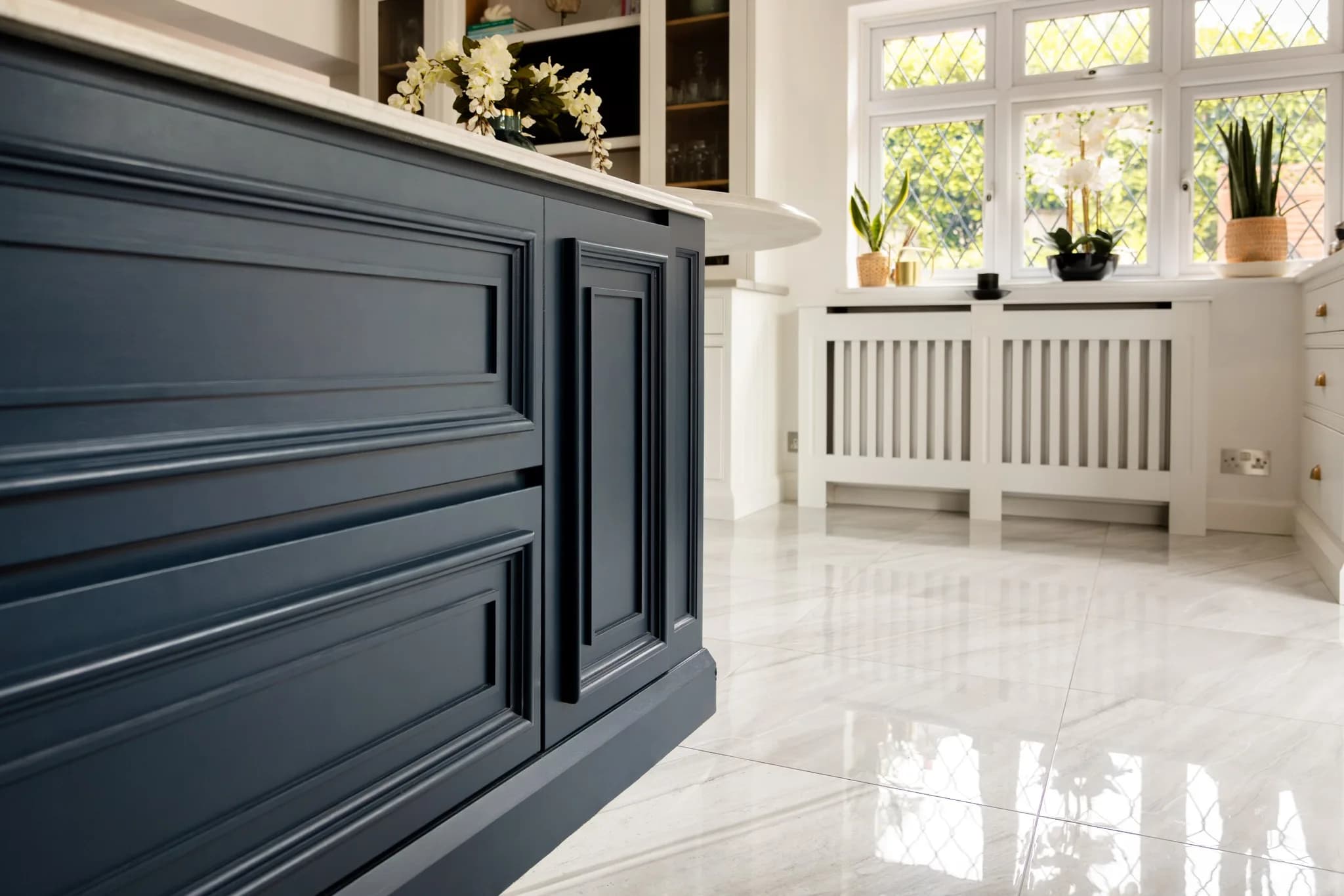 classic-in-frame-cock-bead-handleless-mapesbury-combination-bespoke-shaker-kitchen-hutton-handmade-kitchen-company (38)