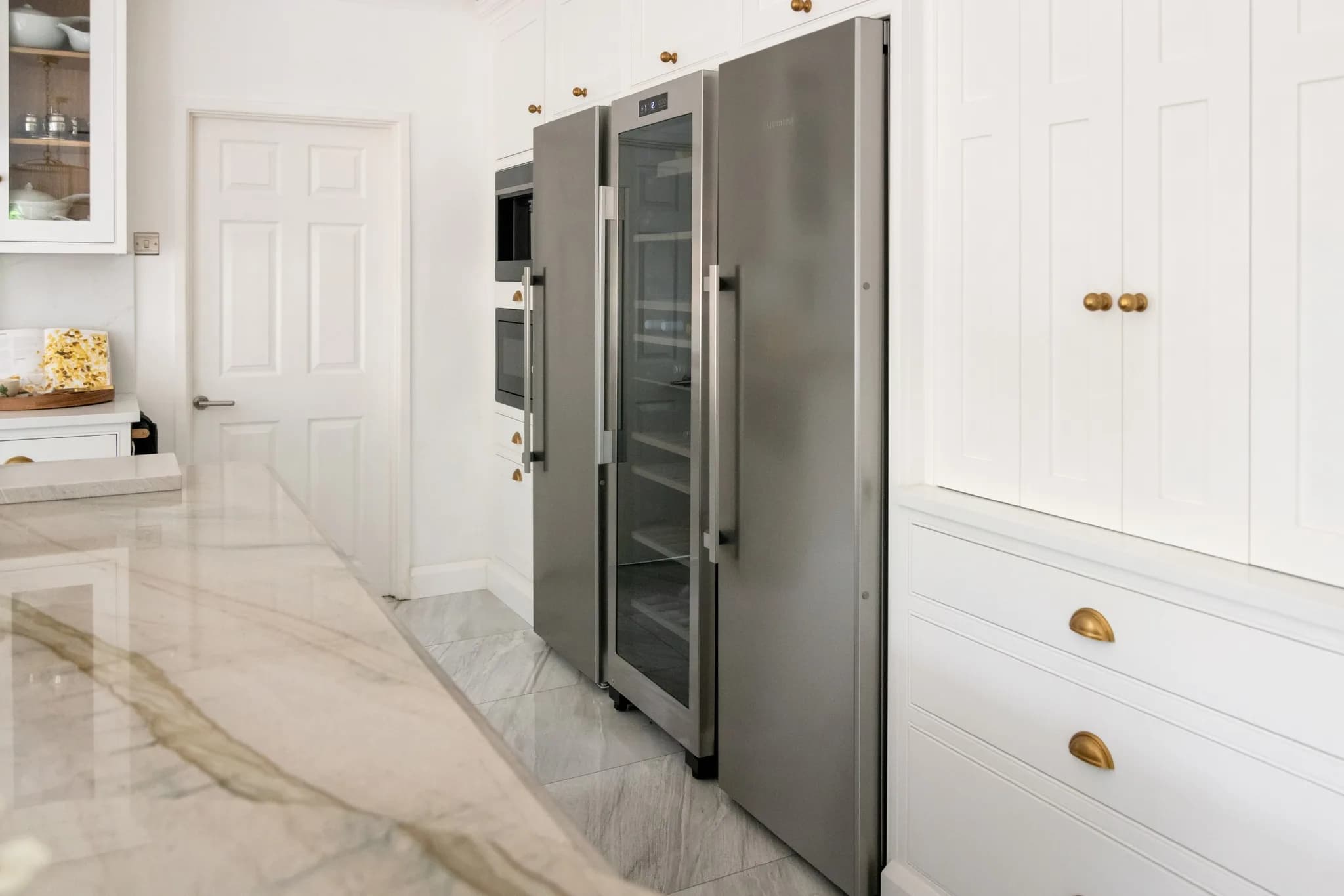 classic-in-frame-cock-bead-handleless-mapesbury-combination-bespoke-shaker-kitchen-hutton-handmade-kitchen-company (43)