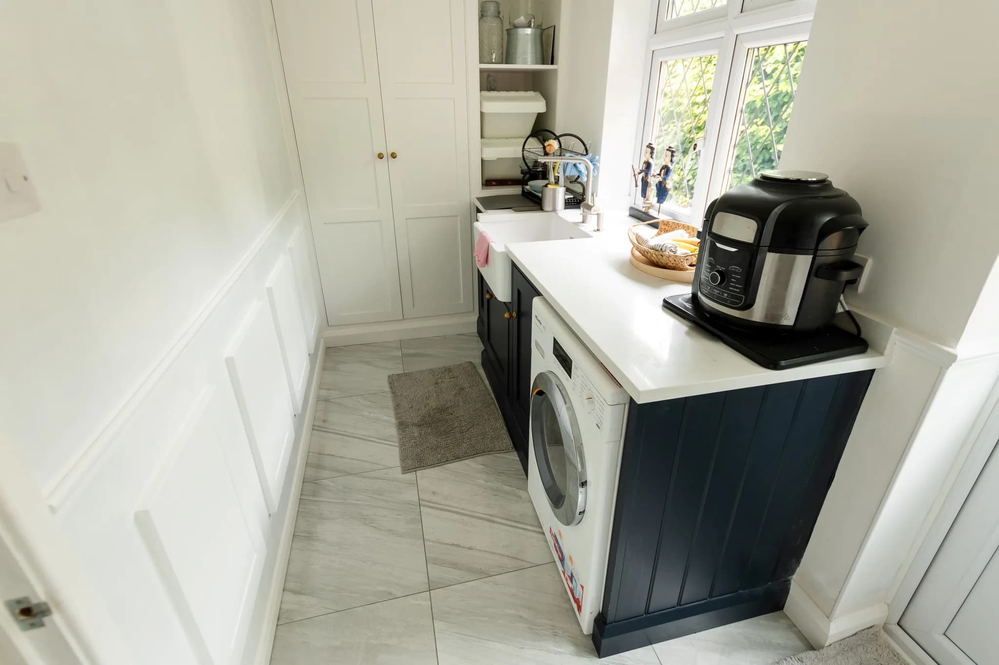 classic-in-frame-cock-bead-handleless-mapesbury-combination-bespoke-shaker-kitchen-hutton-handmade-kitchen-company (53)