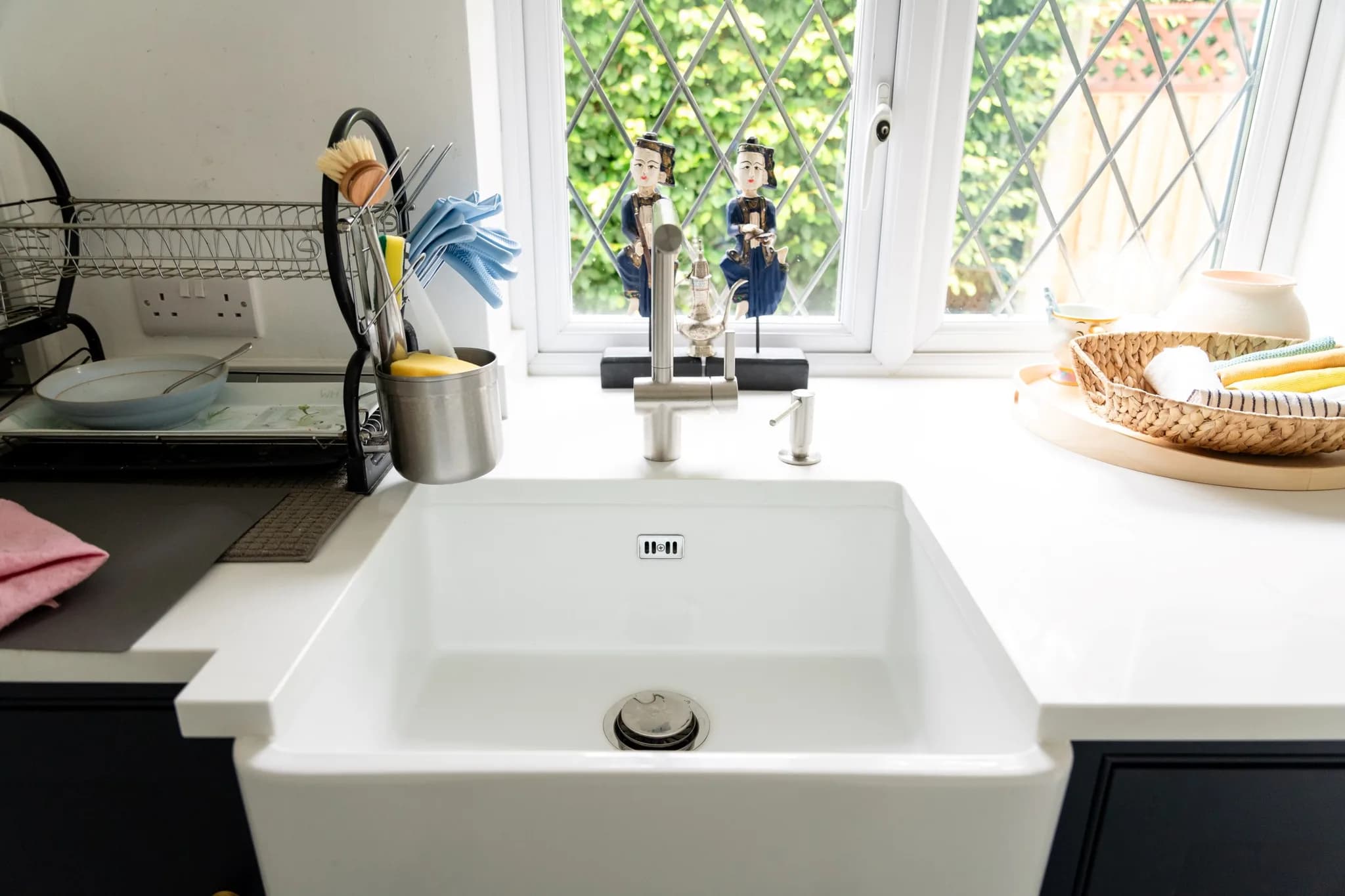 classic-in-frame-cock-bead-handleless-mapesbury-combination-bespoke-shaker-kitchen-hutton-handmade-kitchen-company (58)