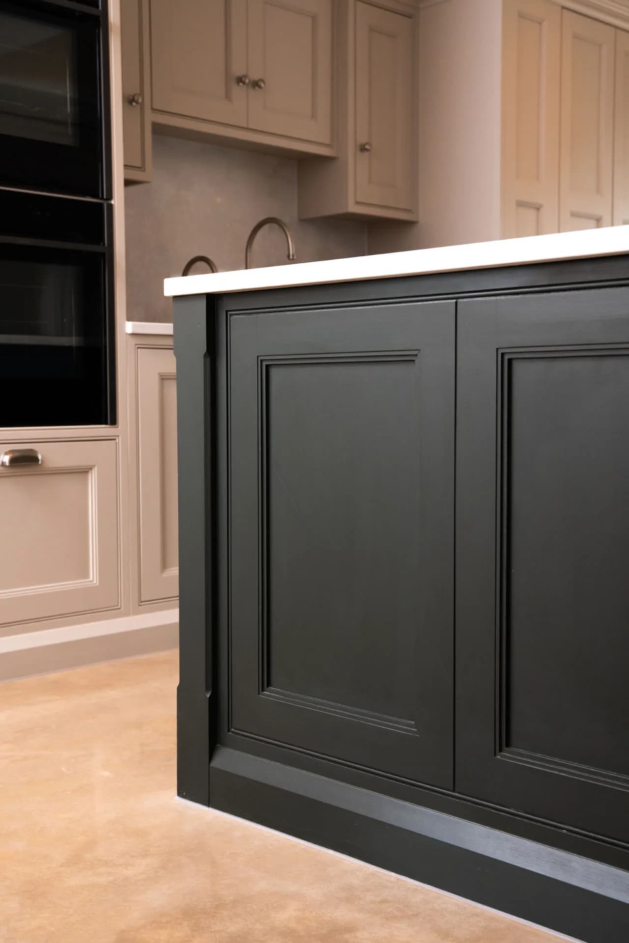 classic in-frame square beaded bespoke shaker kitchen much hadham - handmade kitchen company essex (30)-2