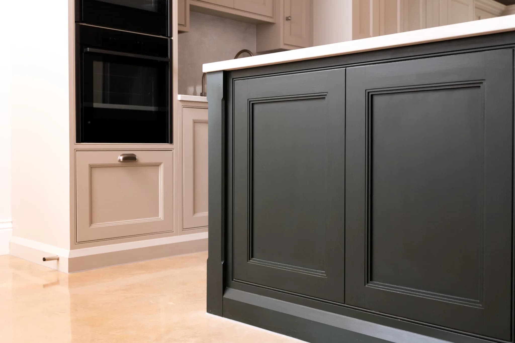 classic in-frame square beaded bespoke shaker kitchen much hadham - handmade kitchen company essex (31)-2