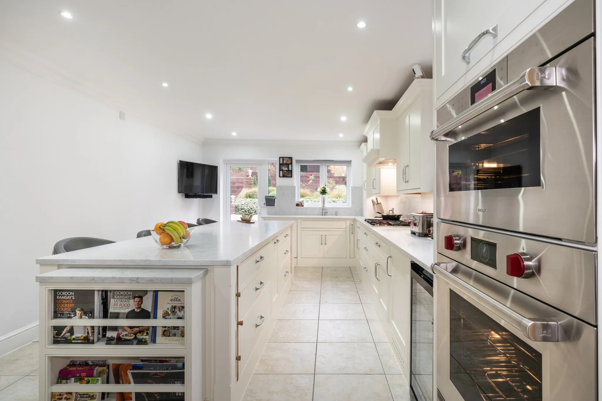 Open Shelving or Cupboards? Choosing Your Kitchen Storage