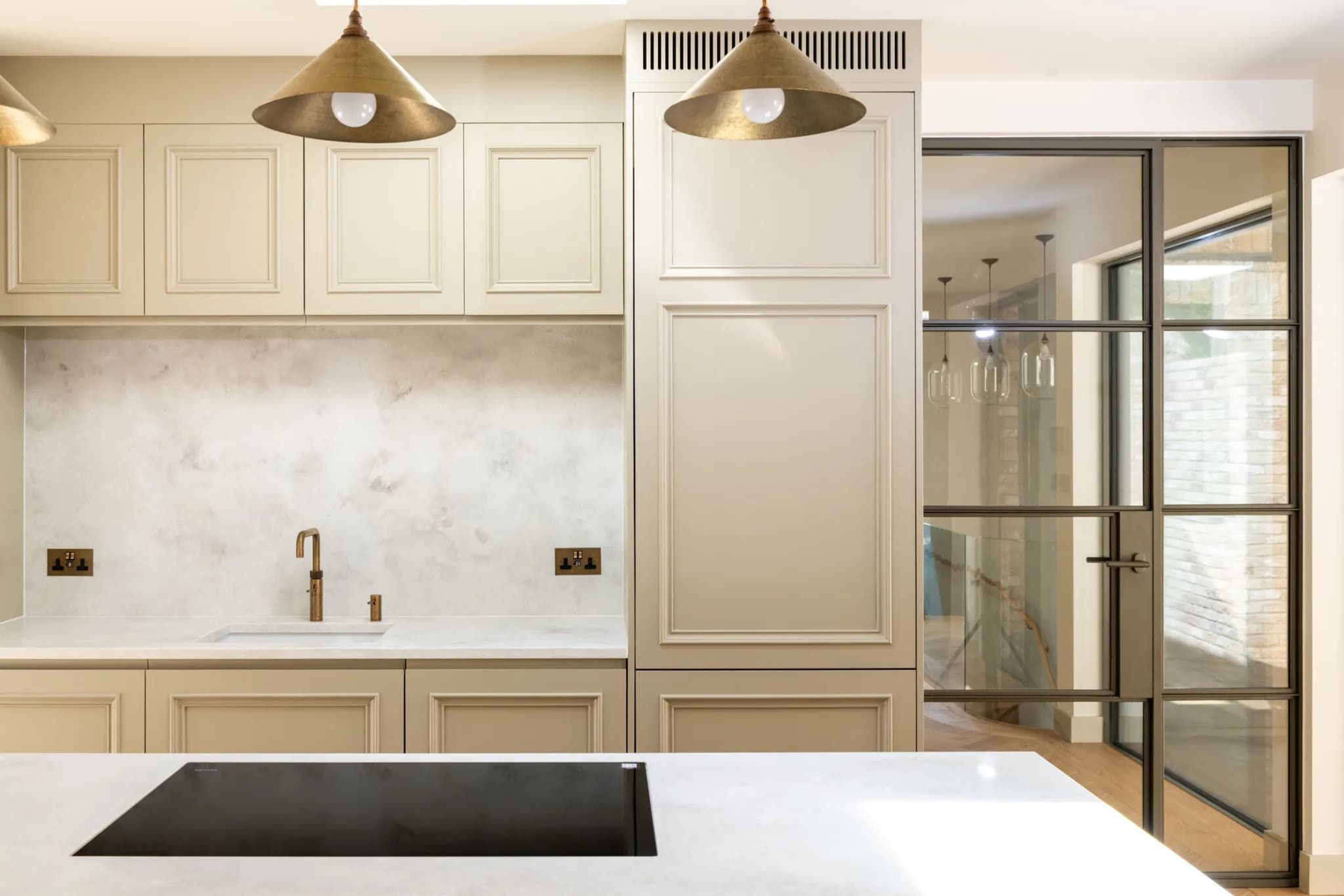 handleless-bespoke-soft-mapesbury-shaker-kitchen-london-handmade-kitchen-company (15)