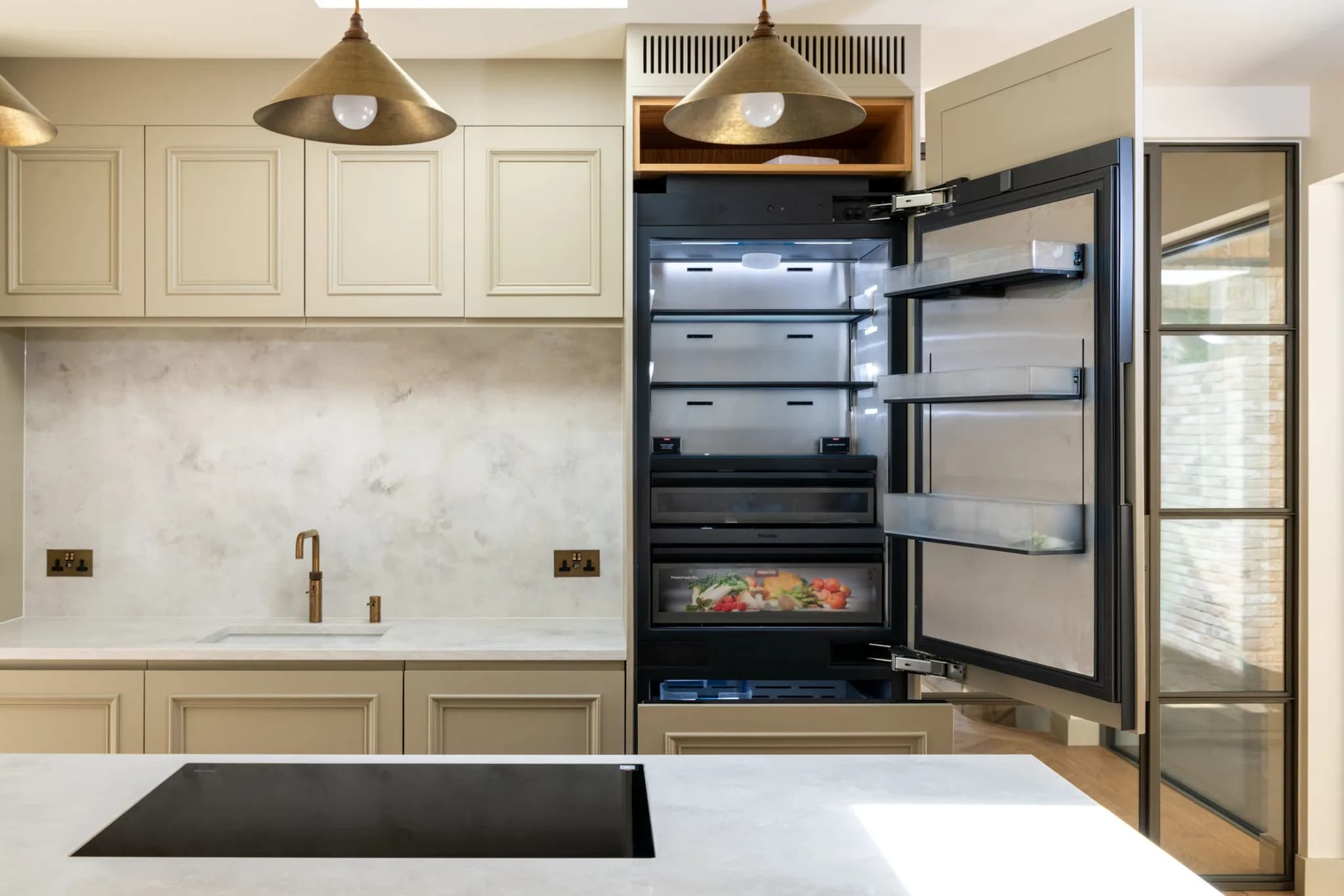 handleless-bespoke-soft-mapesbury-shaker-kitchen-london-handmade-kitchen-company (16)