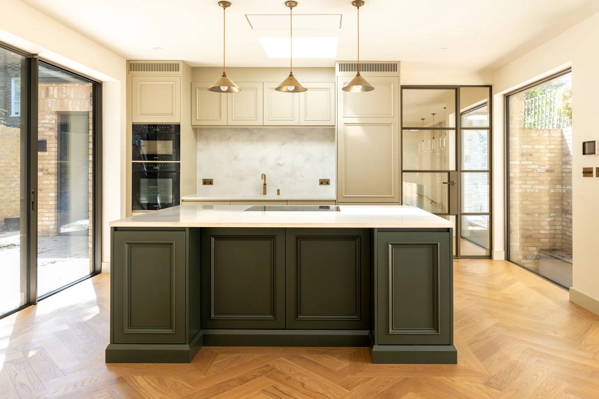 handleless-bespoke-soft-mapesbury-shaker-kitchen-london-handmade-kitchen-company (23)