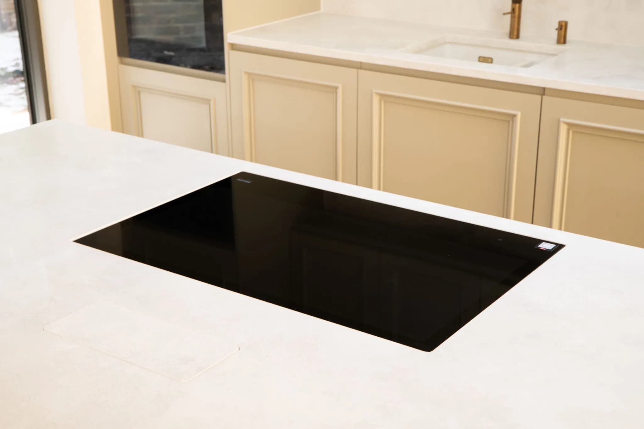 handleless-bespoke-soft-mapesbury-shaker-kitchen-london-handmade-kitchen-company (6)