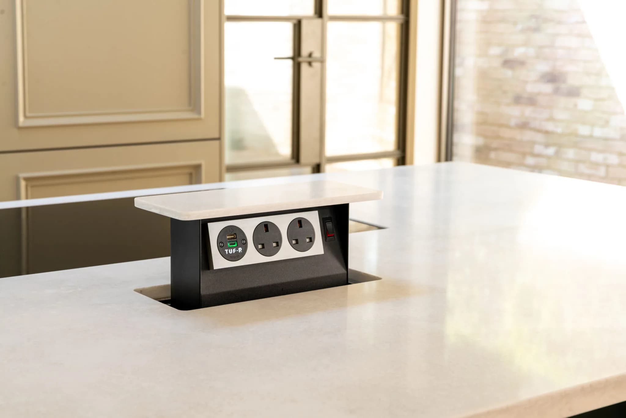 handleless-bespoke-soft-mapesbury-shaker-kitchen-london-handmade-kitchen-company (7)