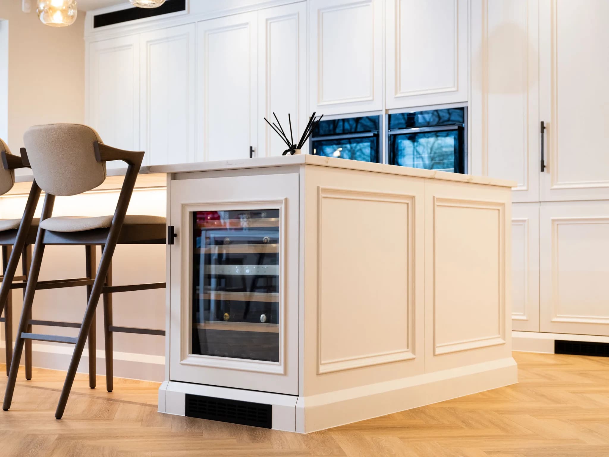 handleless-bespoke-soft-mapesbury-shaker-kitchen-woodford-green-handmade-kitchen-company-essex (13)