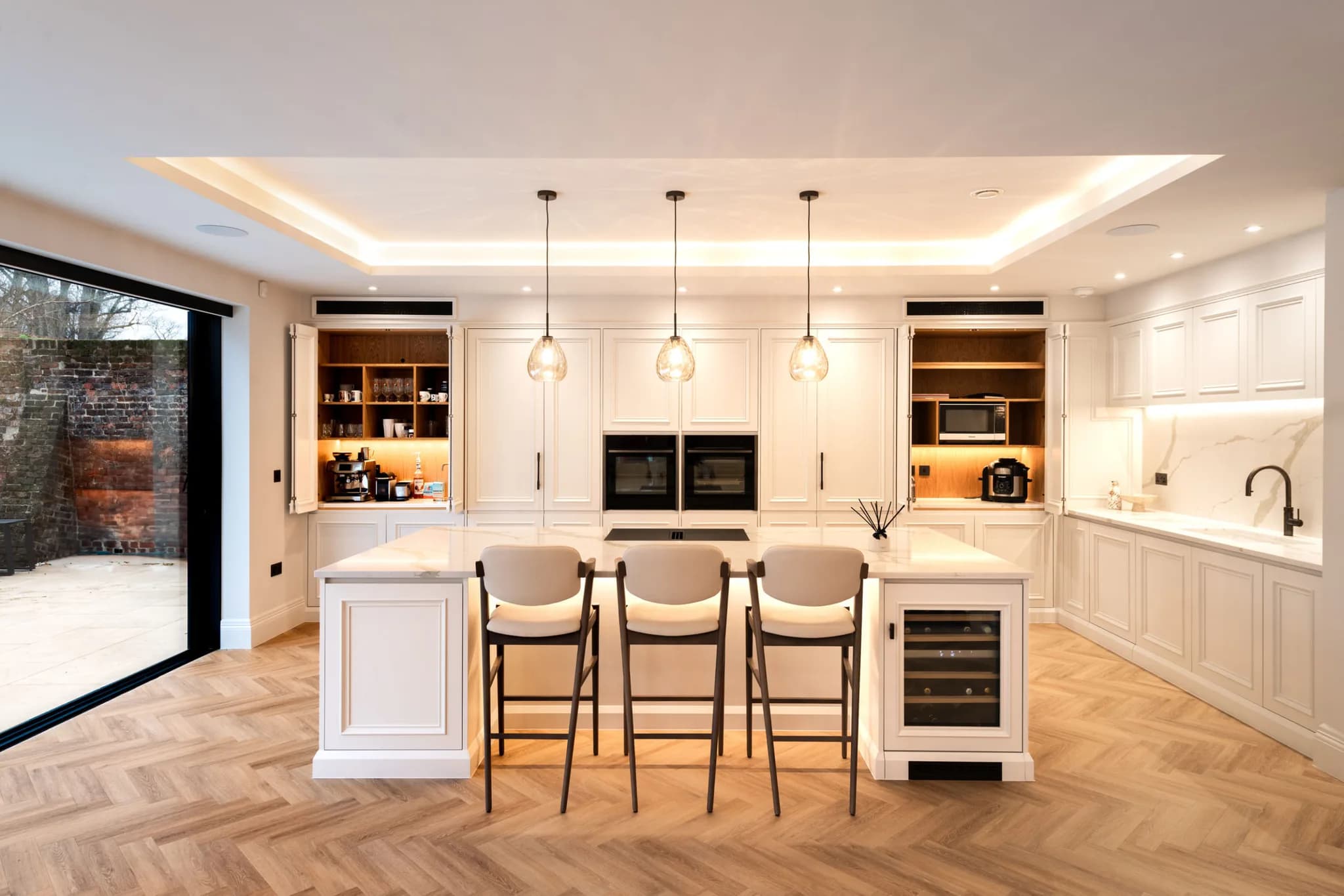 handleless-bespoke-soft-mapesbury-shaker-kitchen-woodford-green-handmade-kitchen-company-essex (21)