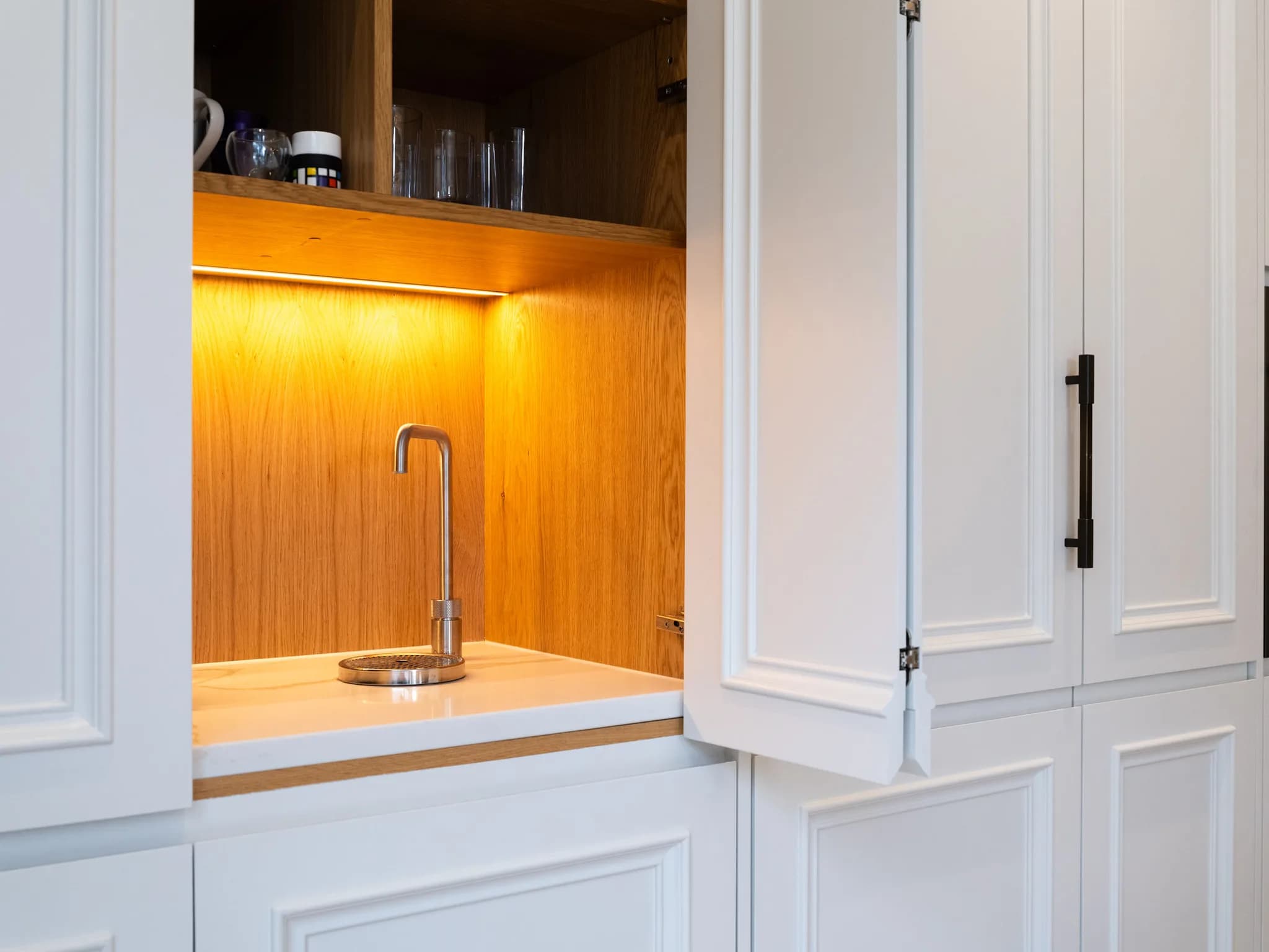 handleless-bespoke-soft-mapesbury-shaker-kitchen-woodford-green-handmade-kitchen-company-essex (34)