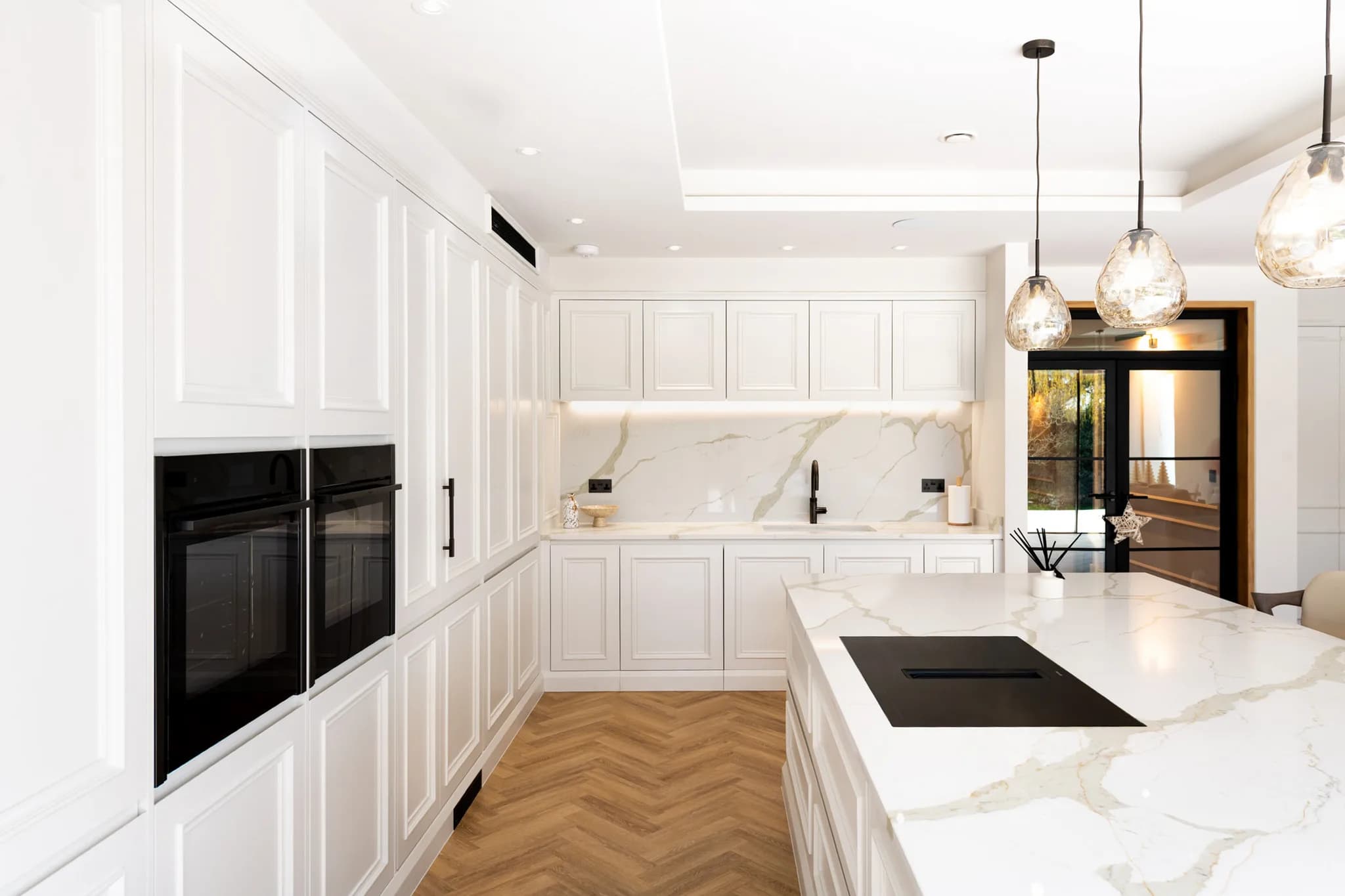 handleless-bespoke-soft-mapesbury-shaker-kitchen-woodford-green-handmade-kitchen-company-essex (6)