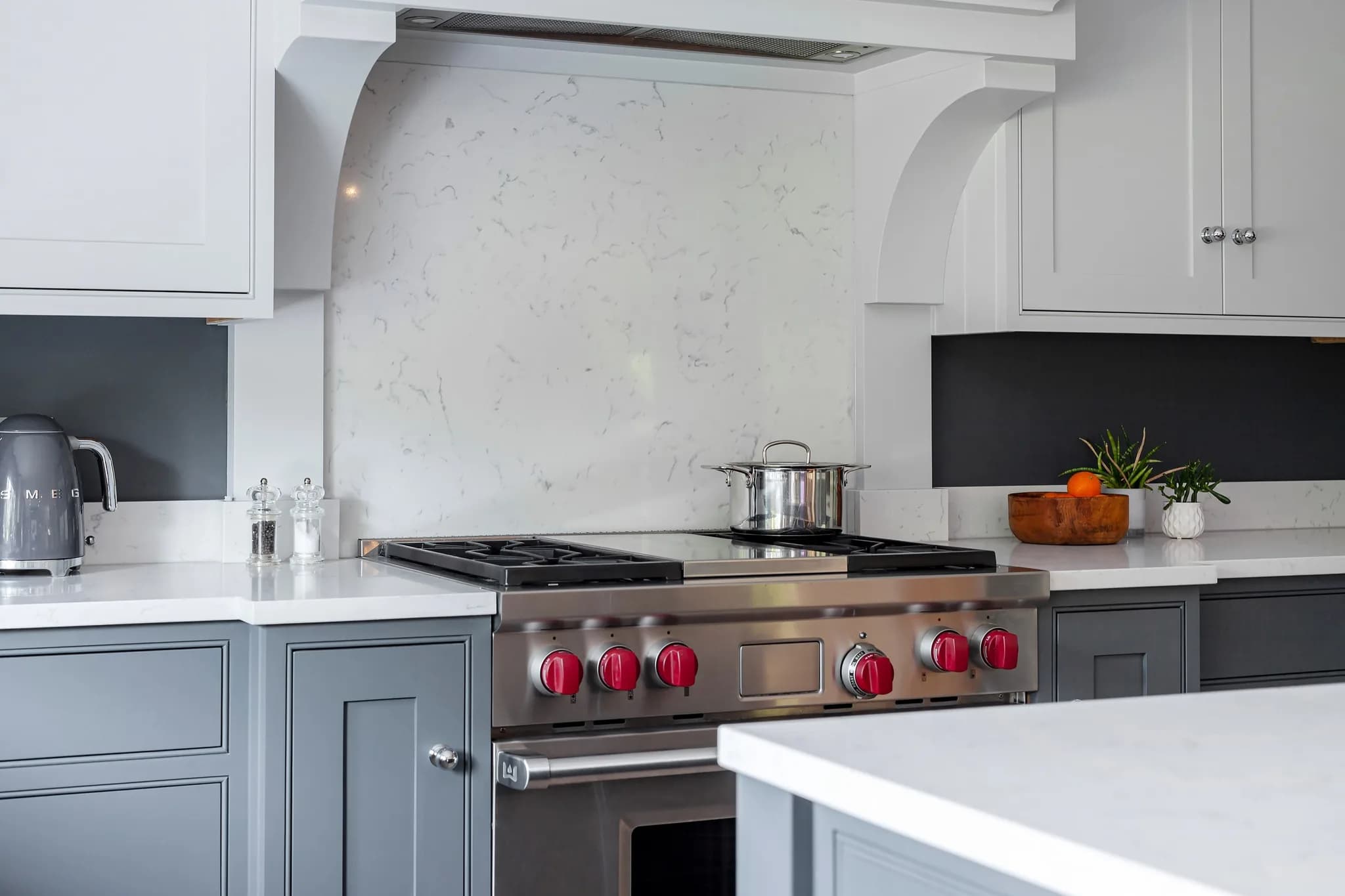 in-frame-shaker-kitchen-standon-herts-downpipe-dimpse-sub-zero-wolf-handmade-kitchen-co (5) (Custom)