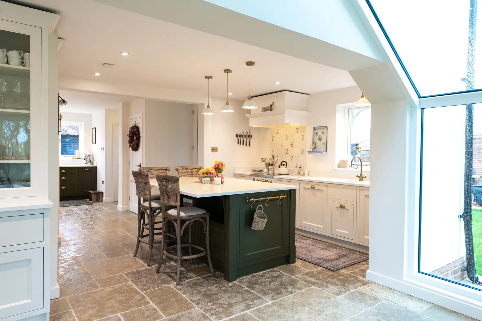 in-frame-shaker-plain-front-beaded-much-hadham-handmade-kitchen-company (1)