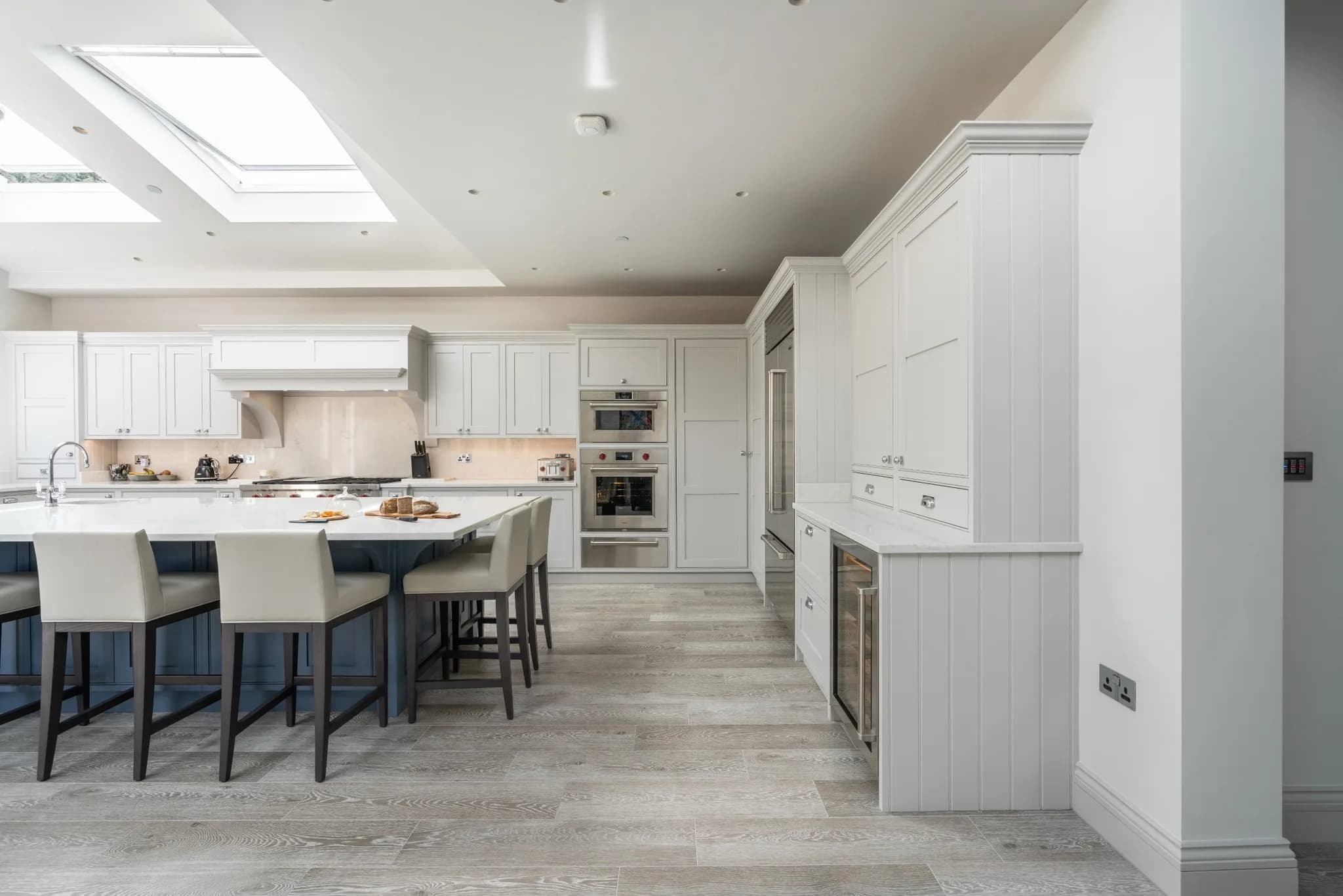 Handmade Kitchen Ideas: Storage, Islands and Layout