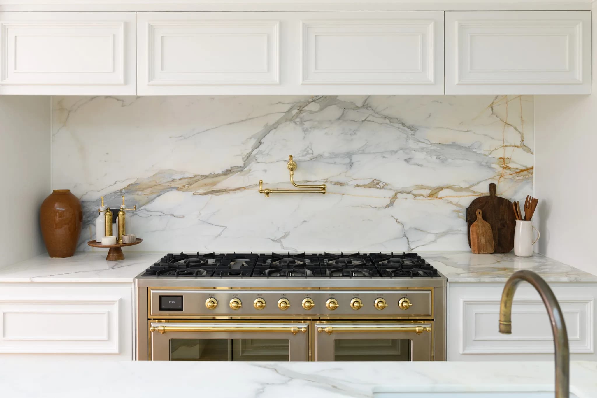 mapesbury traditional handleless kitchen epping essex handmade kitchen company (39)-2