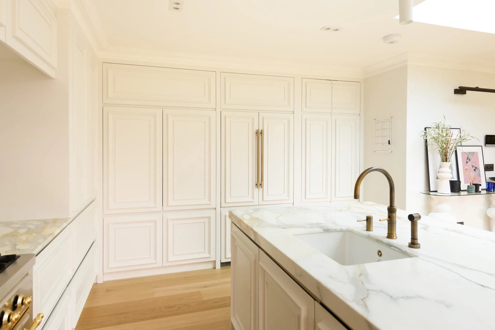 mapesbury traditional handleless kitchen epping essex handmade kitchen company (8)-2