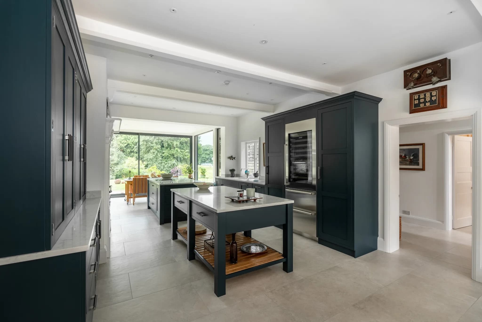 A Kitchen Island with a Hob: The Standon Project