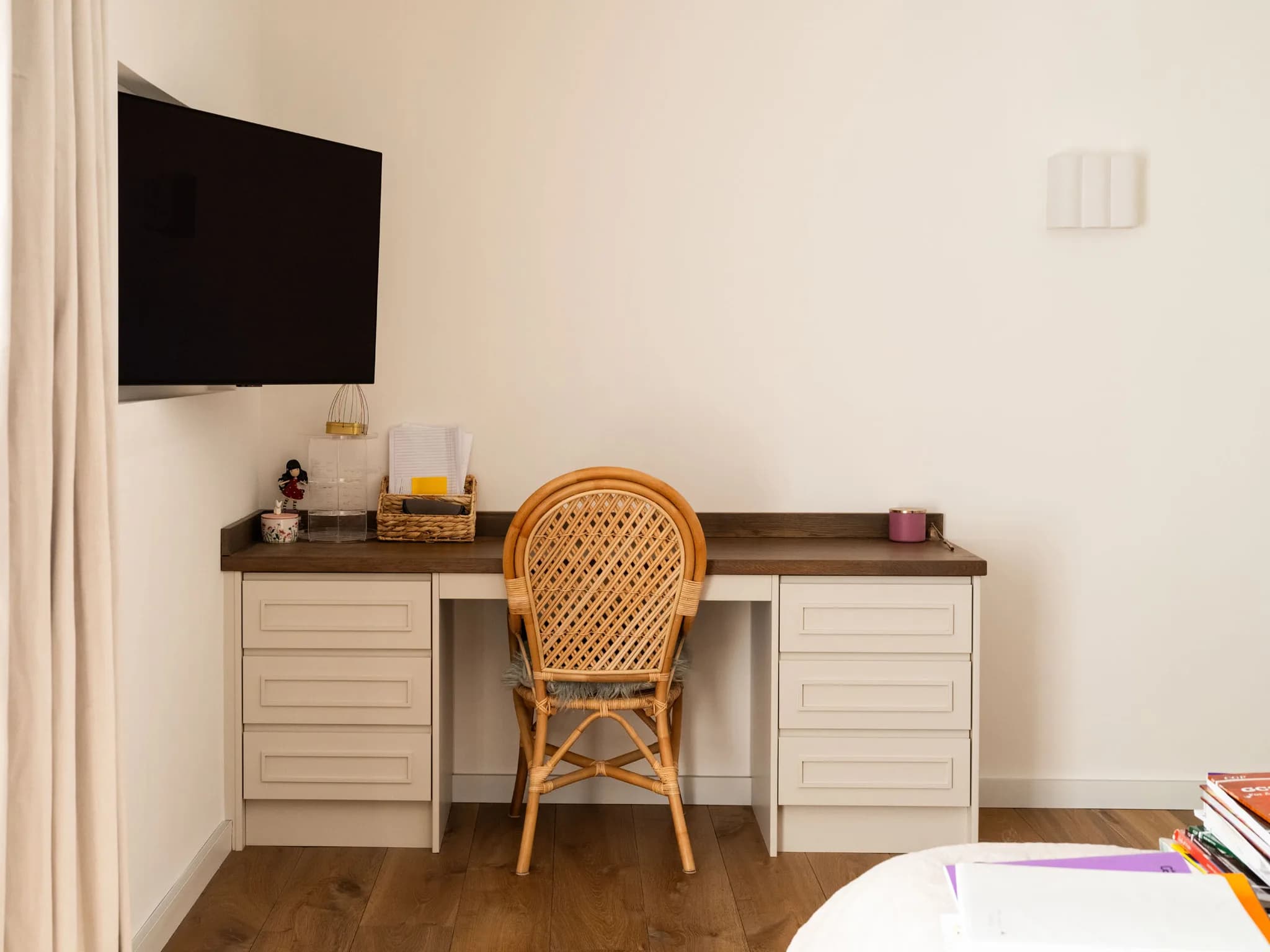 traditional-mapesbury-bedroom-wardrobe-great-eversden-handmade-kitchen-company (7)
