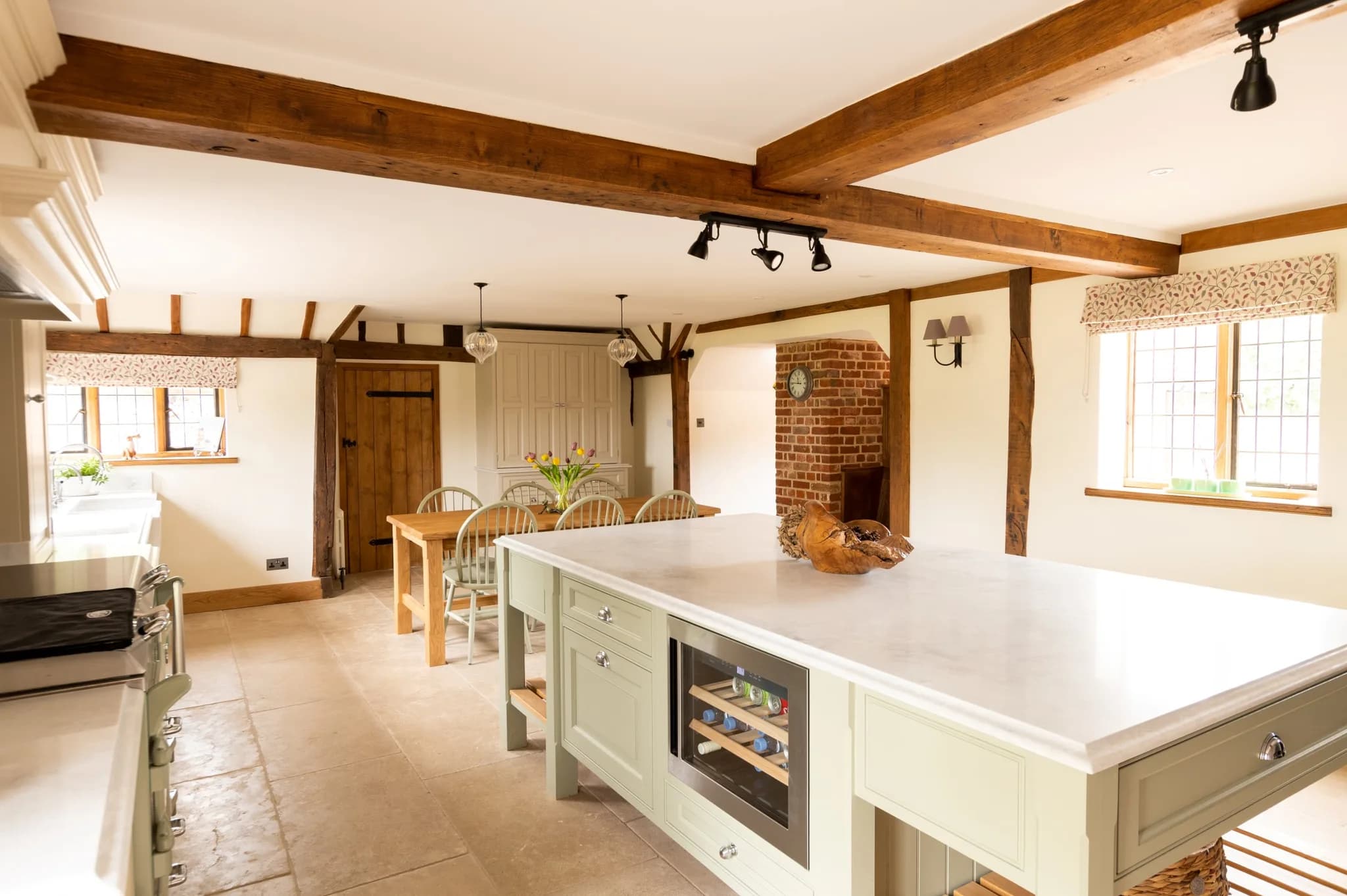 traditional-raised-and-fielded-panel-shaker-handmade-bespoke-kitchen-handmade-kitchen-company (36)