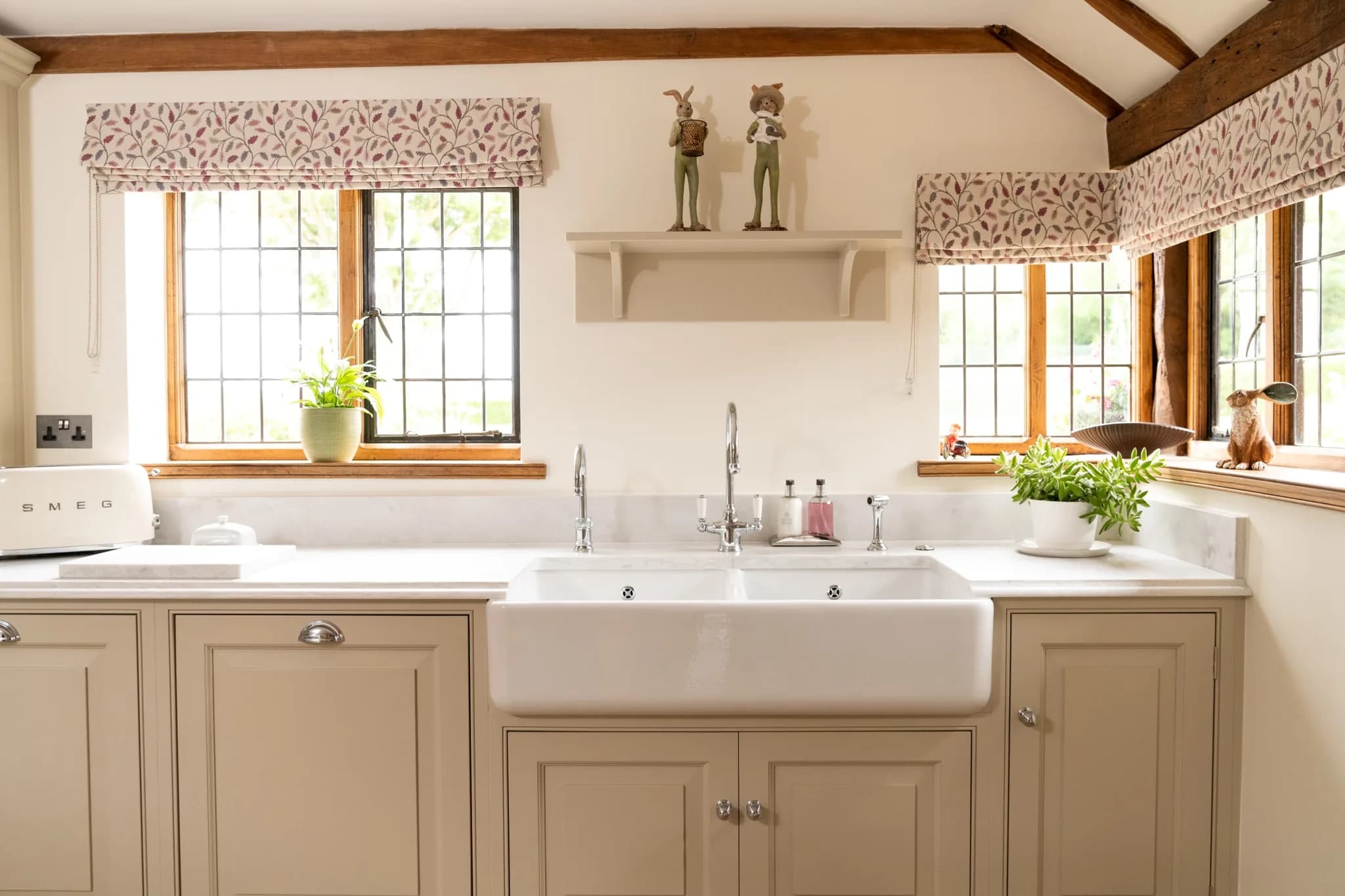 traditional-raised-and-fielded-panel-shaker-handmade-bespoke-kitchen-handmade-kitchen-company (59)
