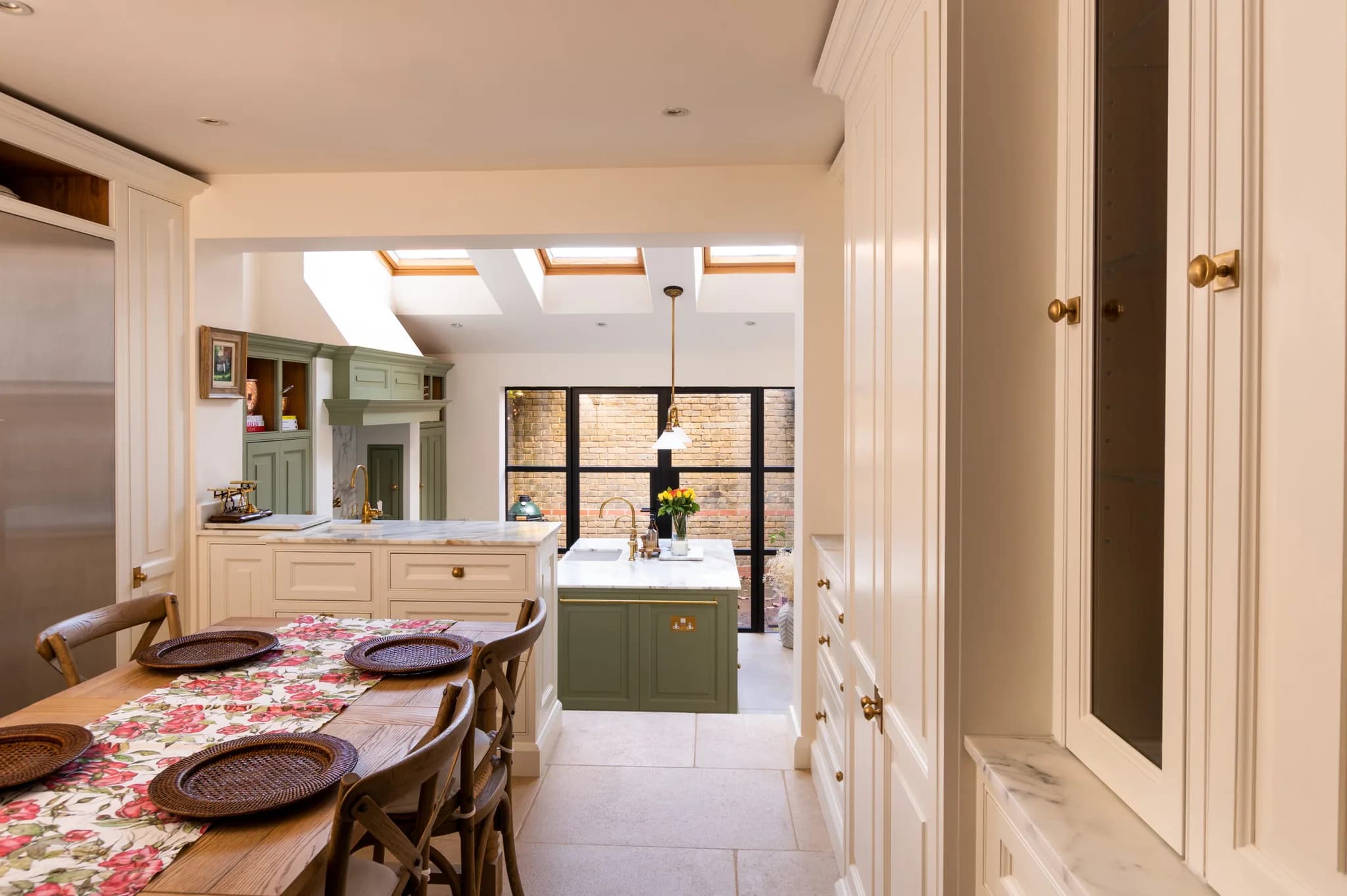 traditional-shaker-bespoke-handmade-kitchen-brunswick-quay-london-handmade-kitchen-company (3)