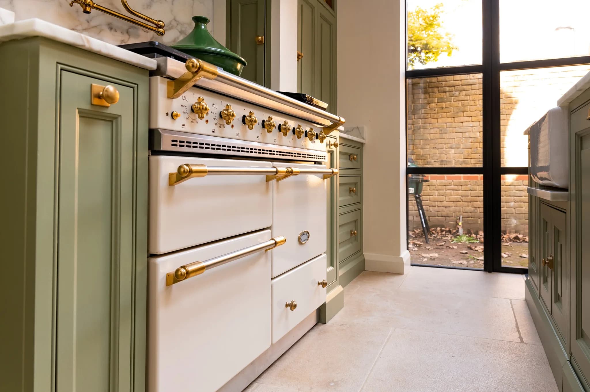 traditional-shaker-bespoke-handmade-kitchen-brunswick-quay-london-handmade-kitchen-company (38)