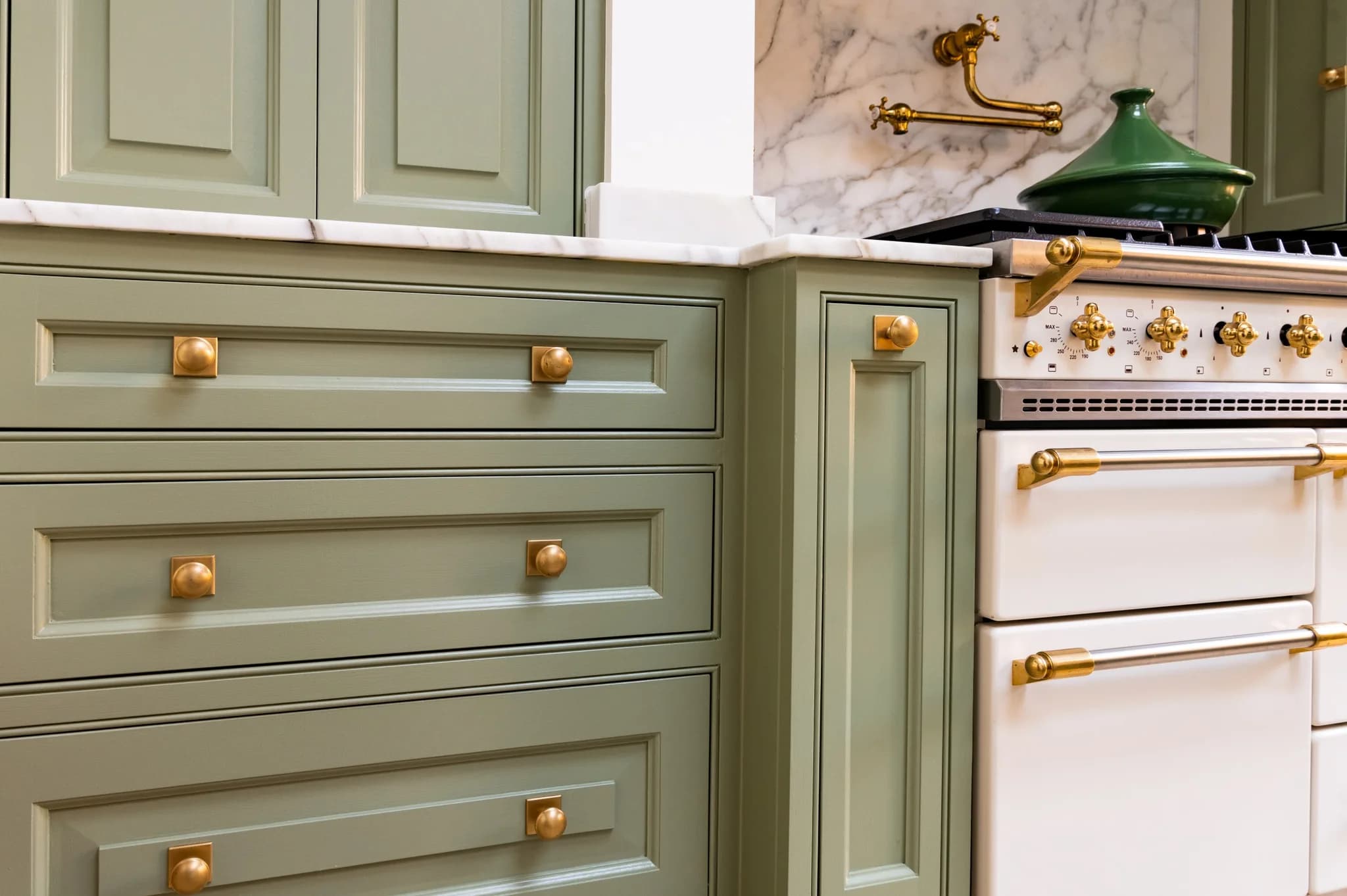traditional-shaker-bespoke-handmade-kitchen-brunswick-quay-london-handmade-kitchen-company (39)