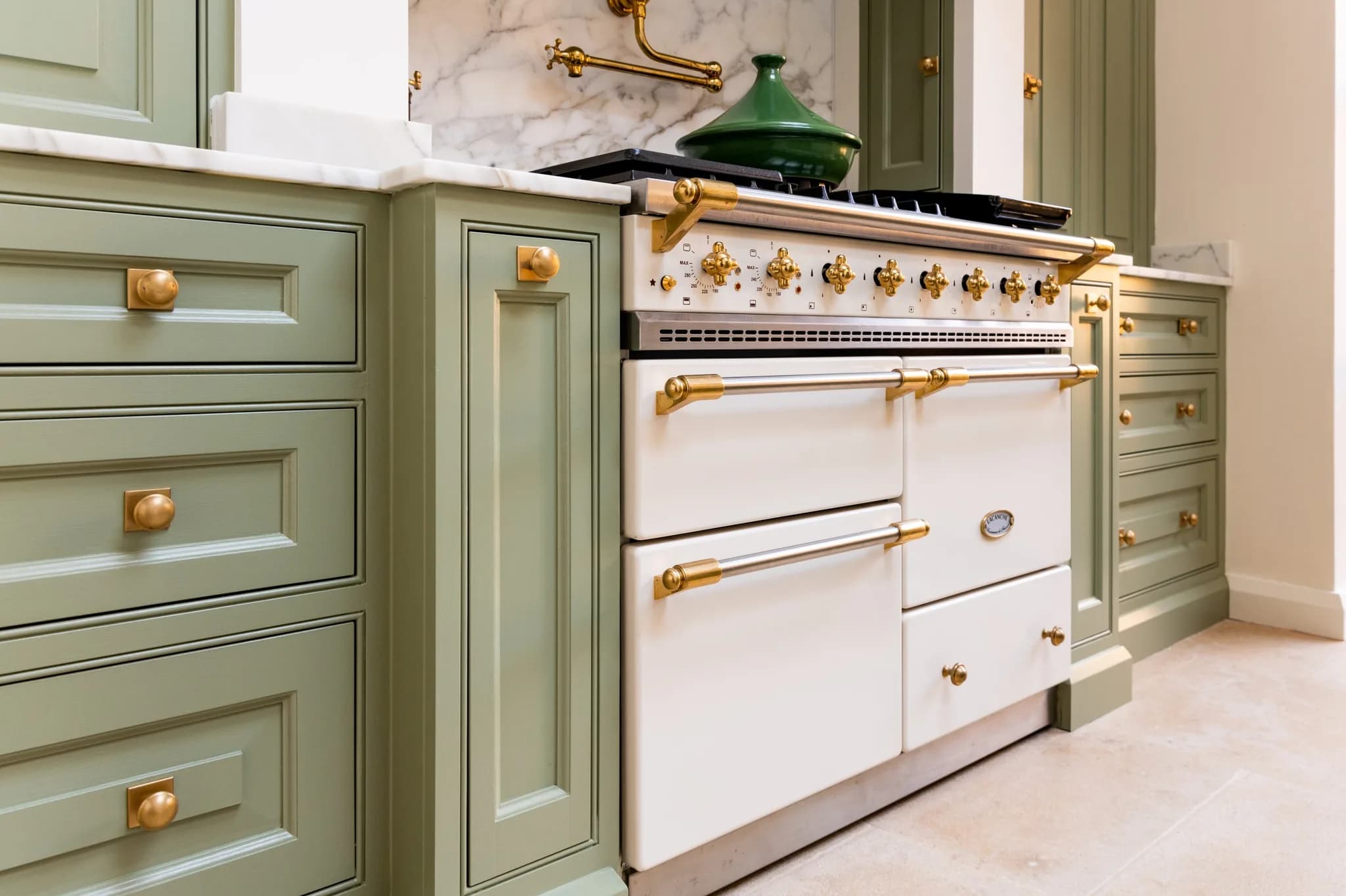 traditional-shaker-bespoke-handmade-kitchen-brunswick-quay-london-handmade-kitchen-company (40)