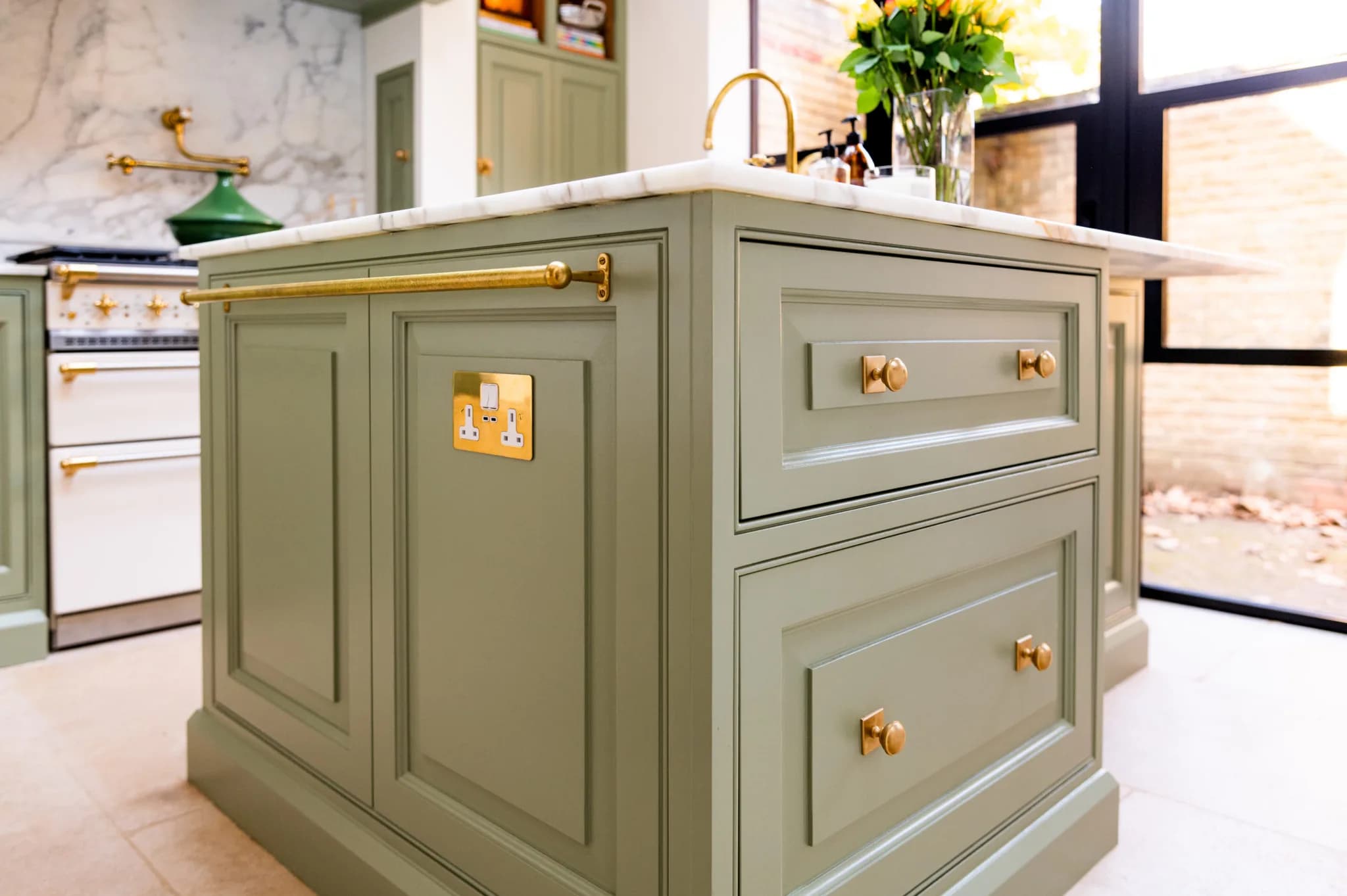 traditional-shaker-bespoke-handmade-kitchen-brunswick-quay-london-handmade-kitchen-company (60)