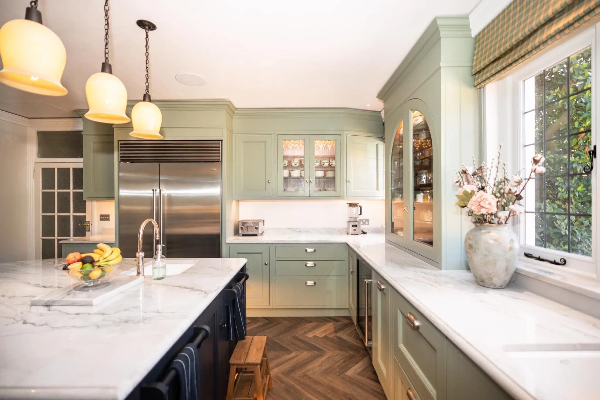 traditional-shaker-kitchen-woldingham-surrey-handmade-kitchen-co-essex (13)