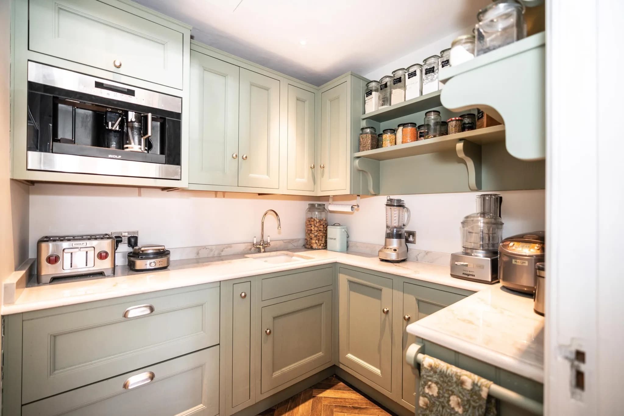 A Walk-In Baking Pantry: The Woldingham Project
