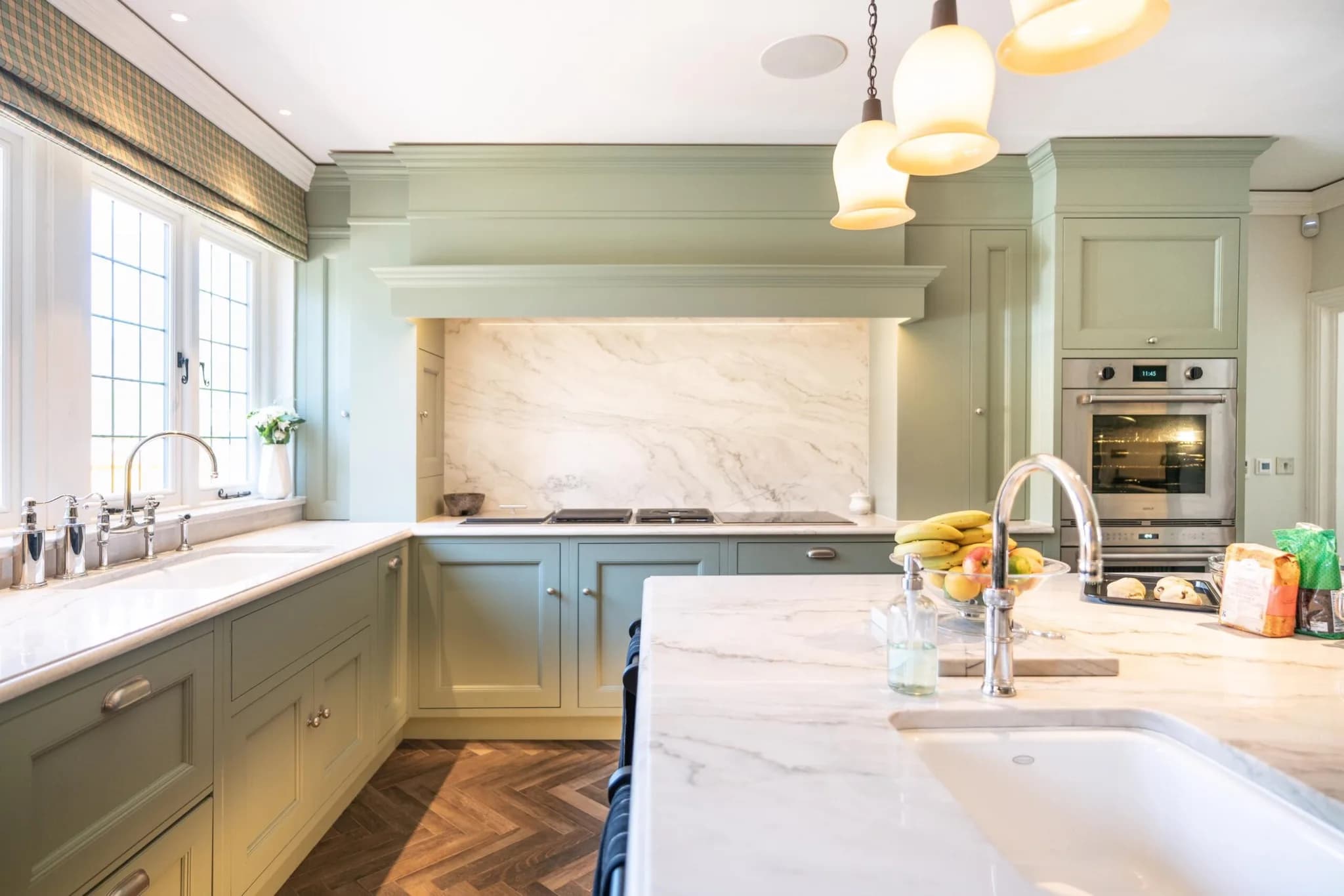traditional-shaker-kitchen-woldingham-surrey-handmade-kitchen-co-essex (21)