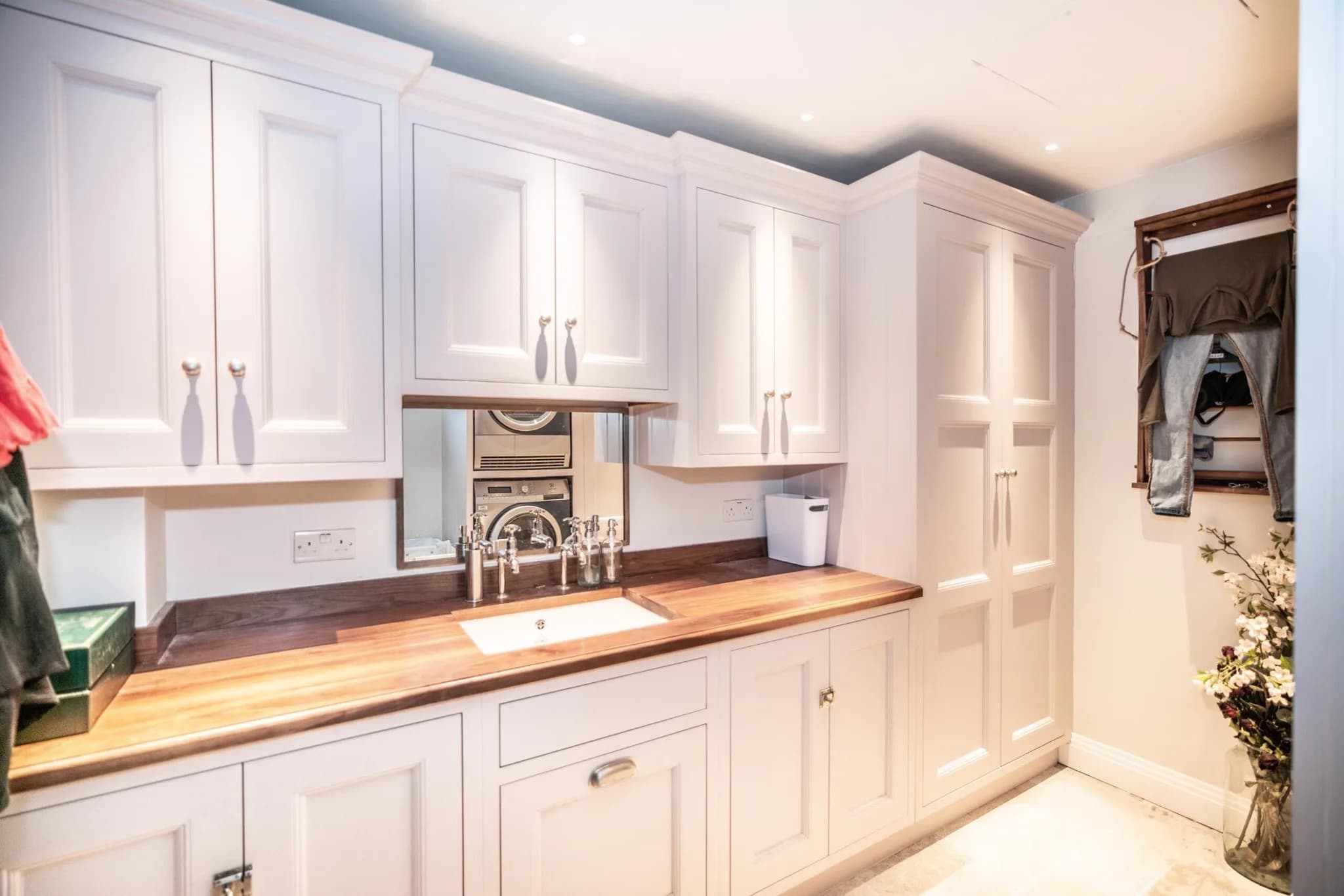 traditional-shaker-kitchen-woldingham-surrey-handmade-kitchen-co-essex (23)