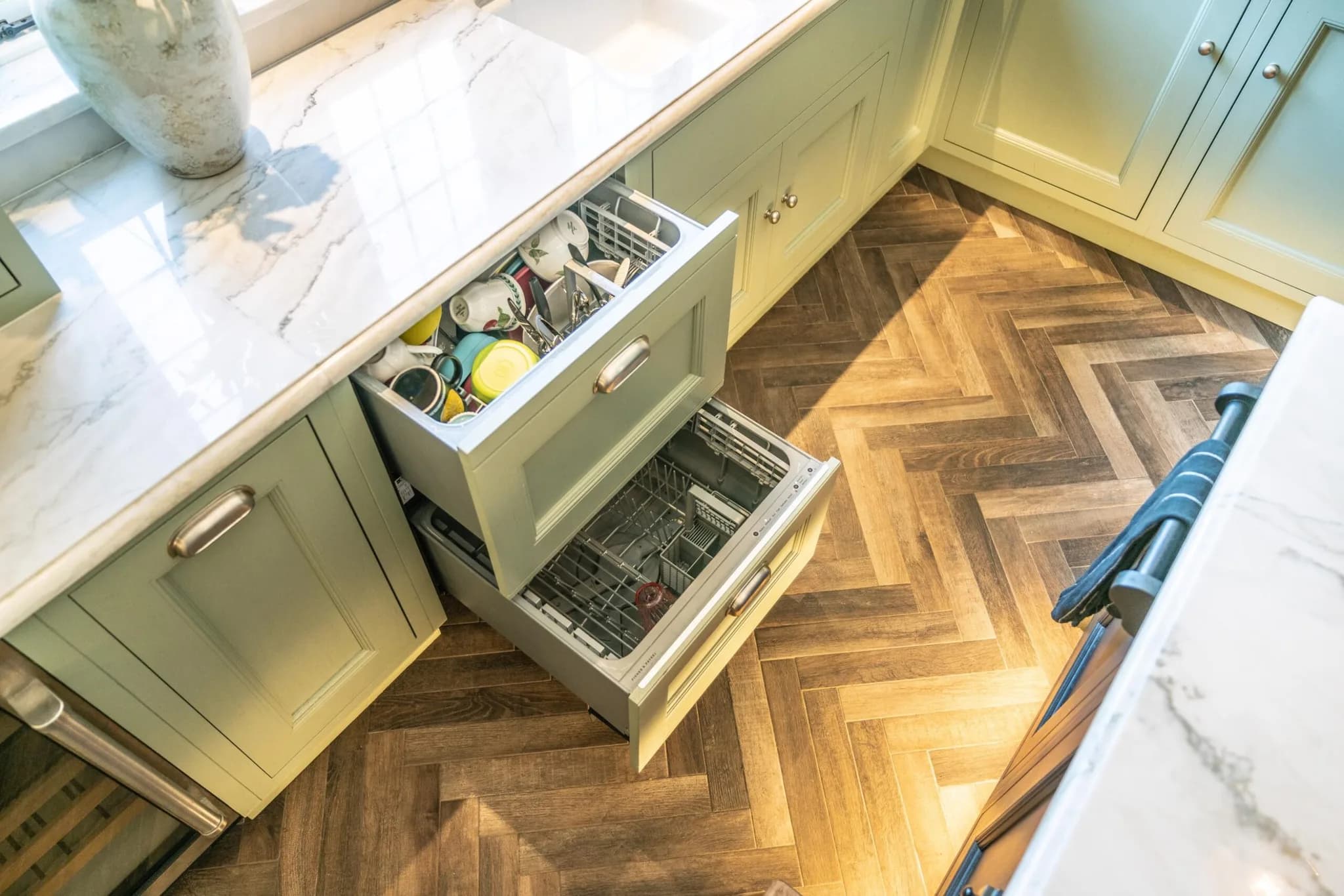 traditional-shaker-kitchen-woldingham-surrey-handmade-kitchen-co-essex (3)