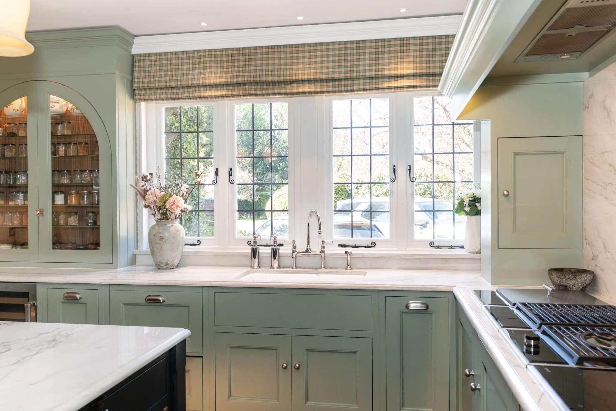 traditional-shaker-kitchen-woldingham-surrey-handmade-kitchen-co-essex (4)