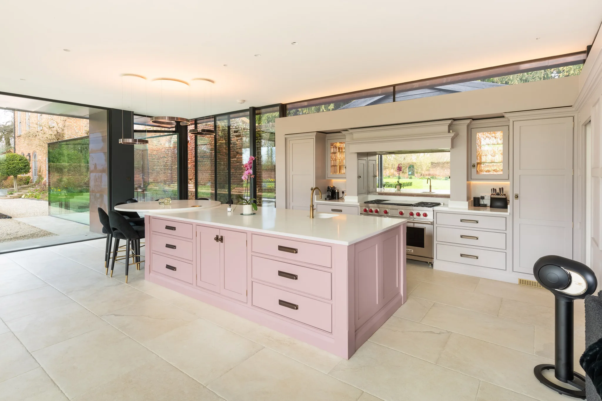 Classic-in-frame-shaker-style-kitchen-little-hadham-handmade-kitchen-company (1 (5)-2