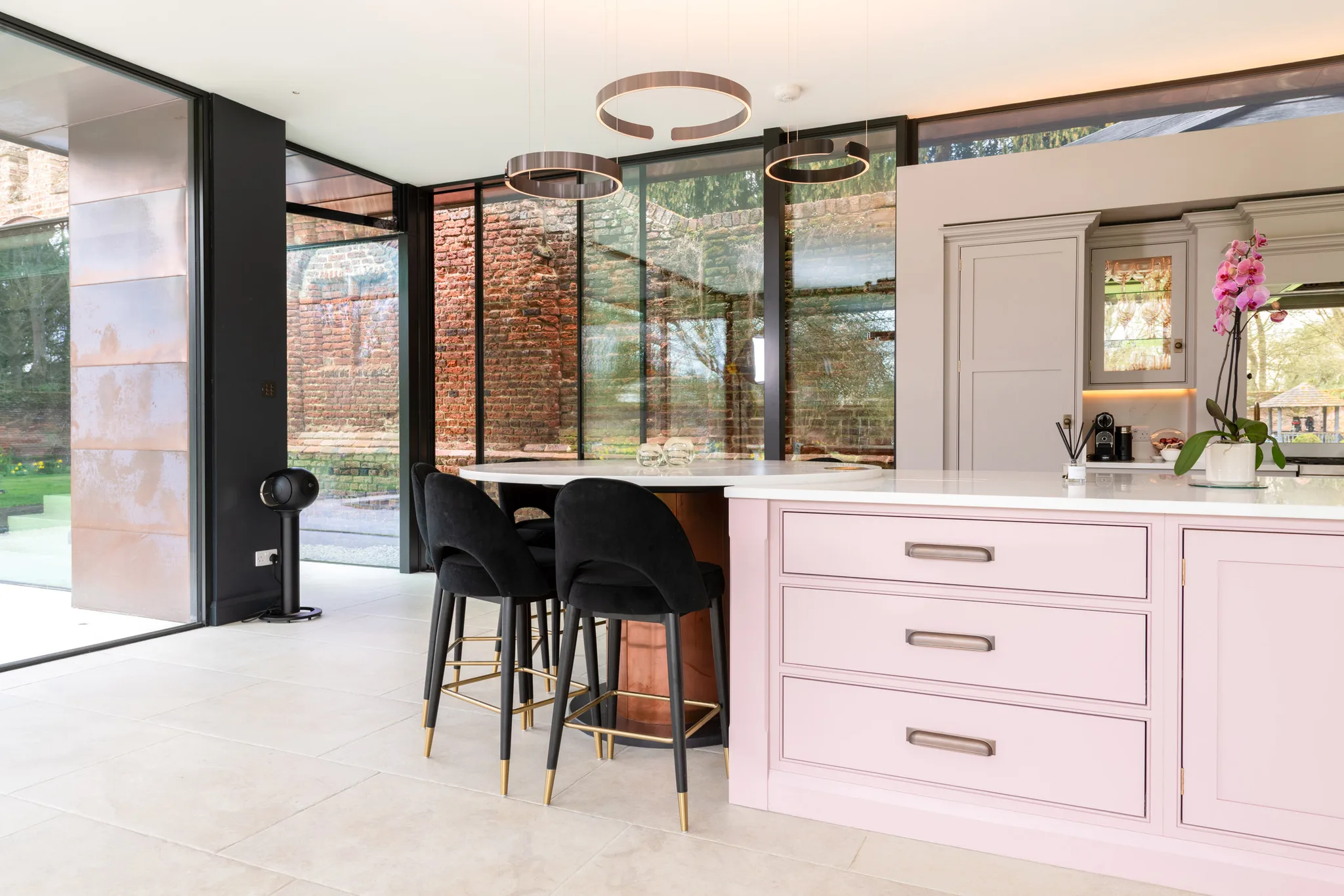 Classic-in-frame-shaker-style-kitchen-little-hadham-handmade-kitchen-company (1 (9)-2