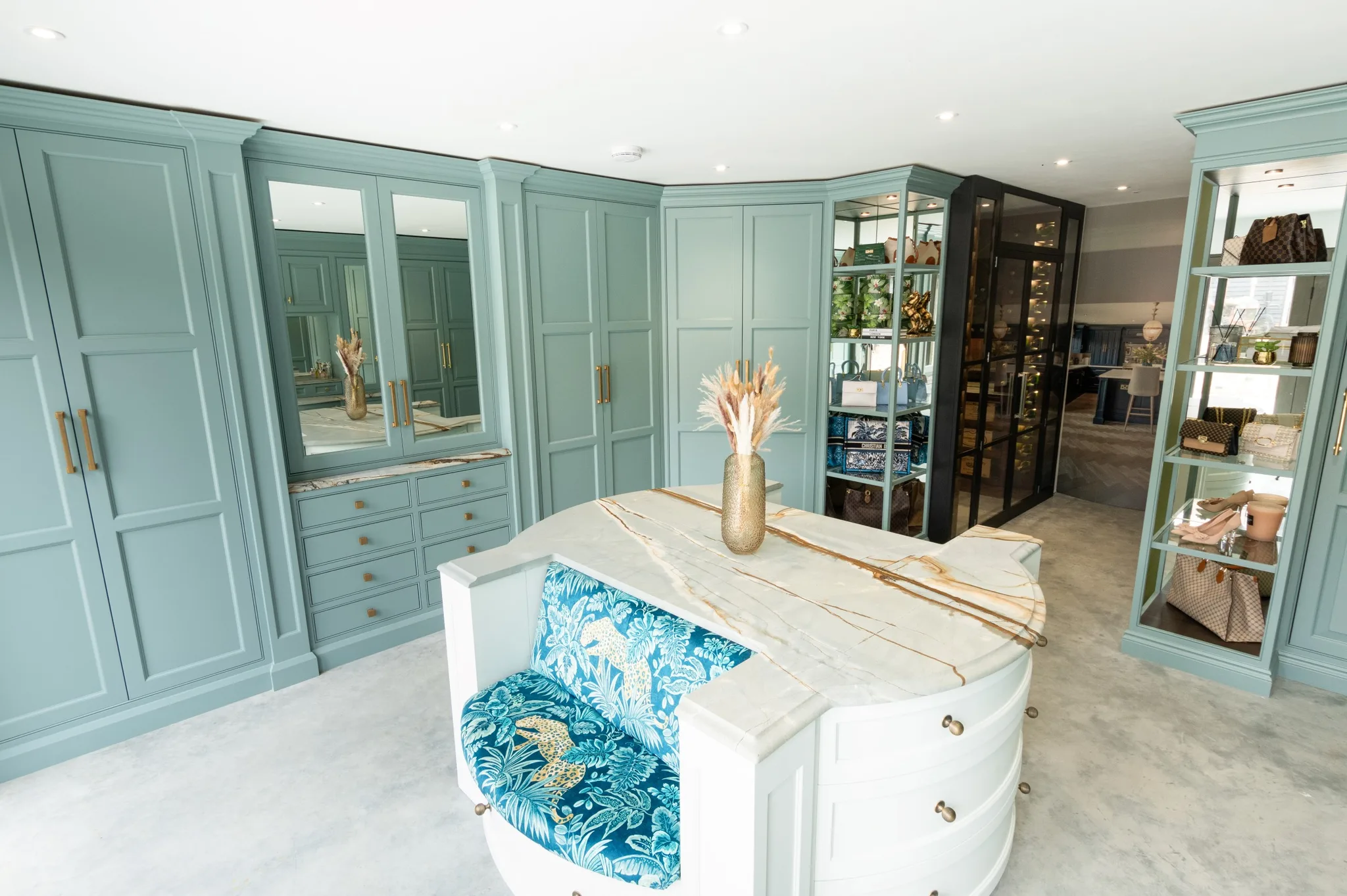 Handmade-Kitchen-Company Dressing-Room-display-020623 (8)