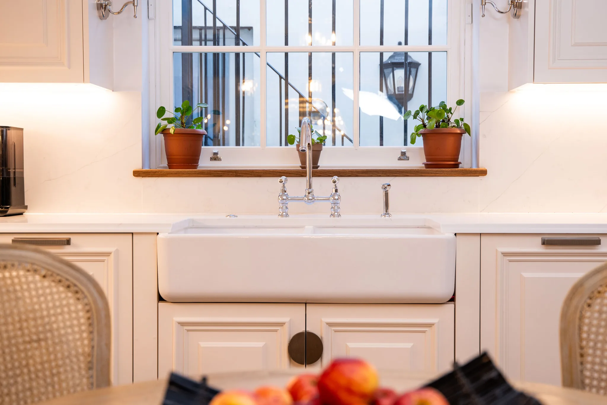 Traditional-lay-on-moulded-panelled-door-shaker-kitchen-46 (4)-2