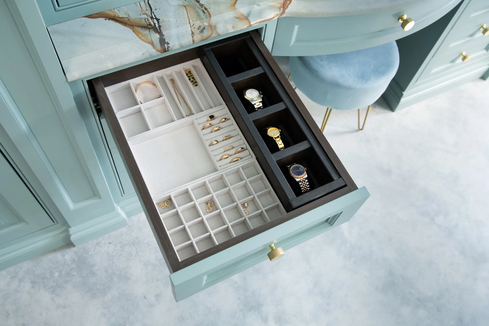 bespoke-dressing-room-cabinet-and-drawer-internals (11)