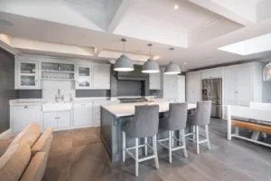 bespoke in frame shaker kitchen handmade kitchen company 1 300x200