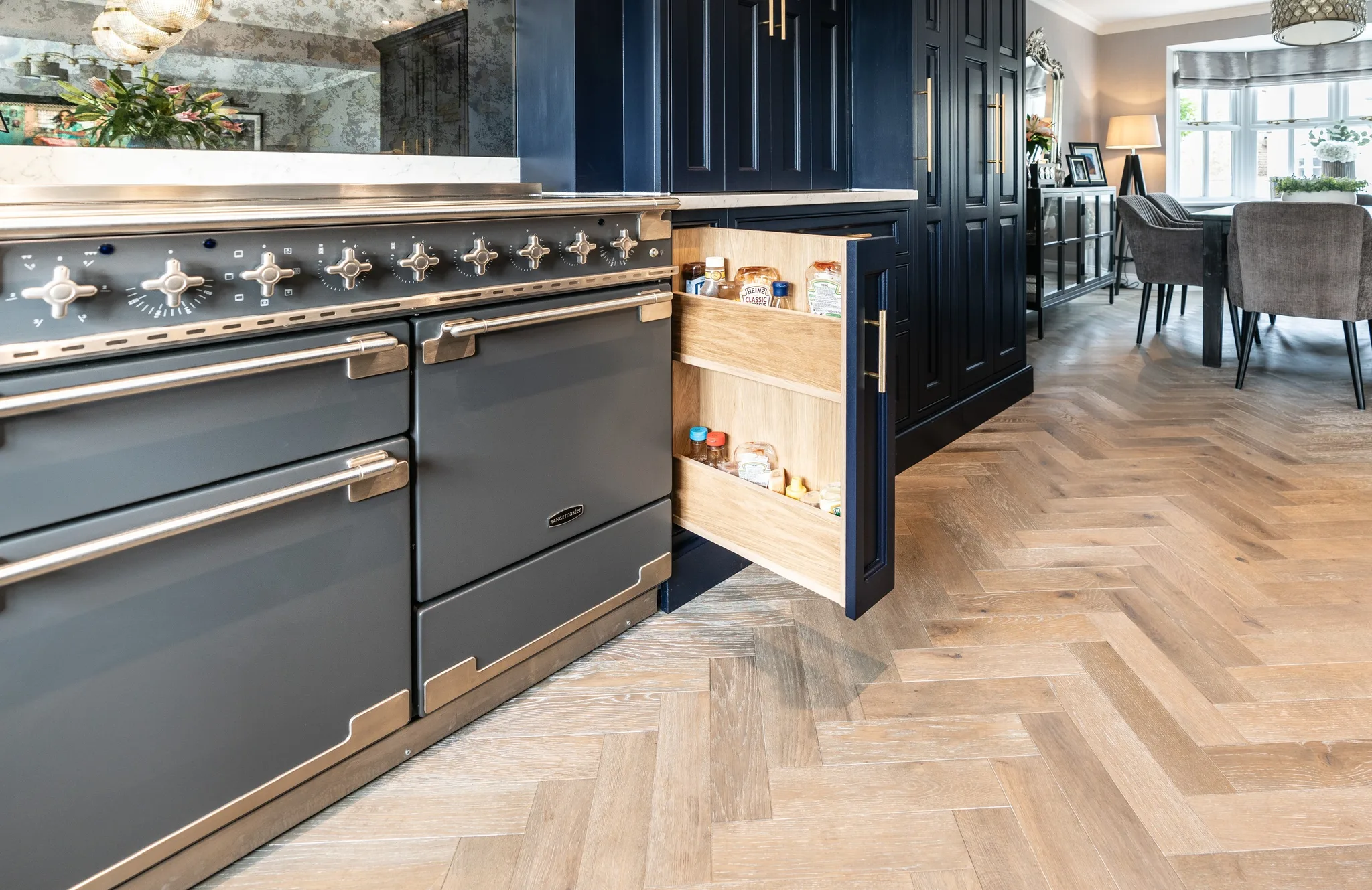 blue-traditional-shaker-kitchen-saltby-leicestershire-handmade-kitchen-co-essex (11)