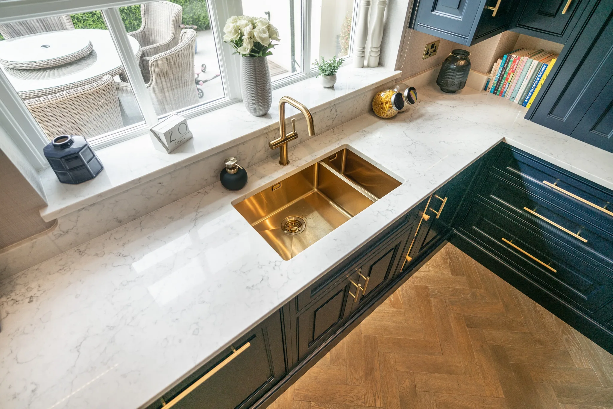 blue-traditional-shaker-kitchen-saltby-leicestershire-handmade-kitchen-co-essex (20)