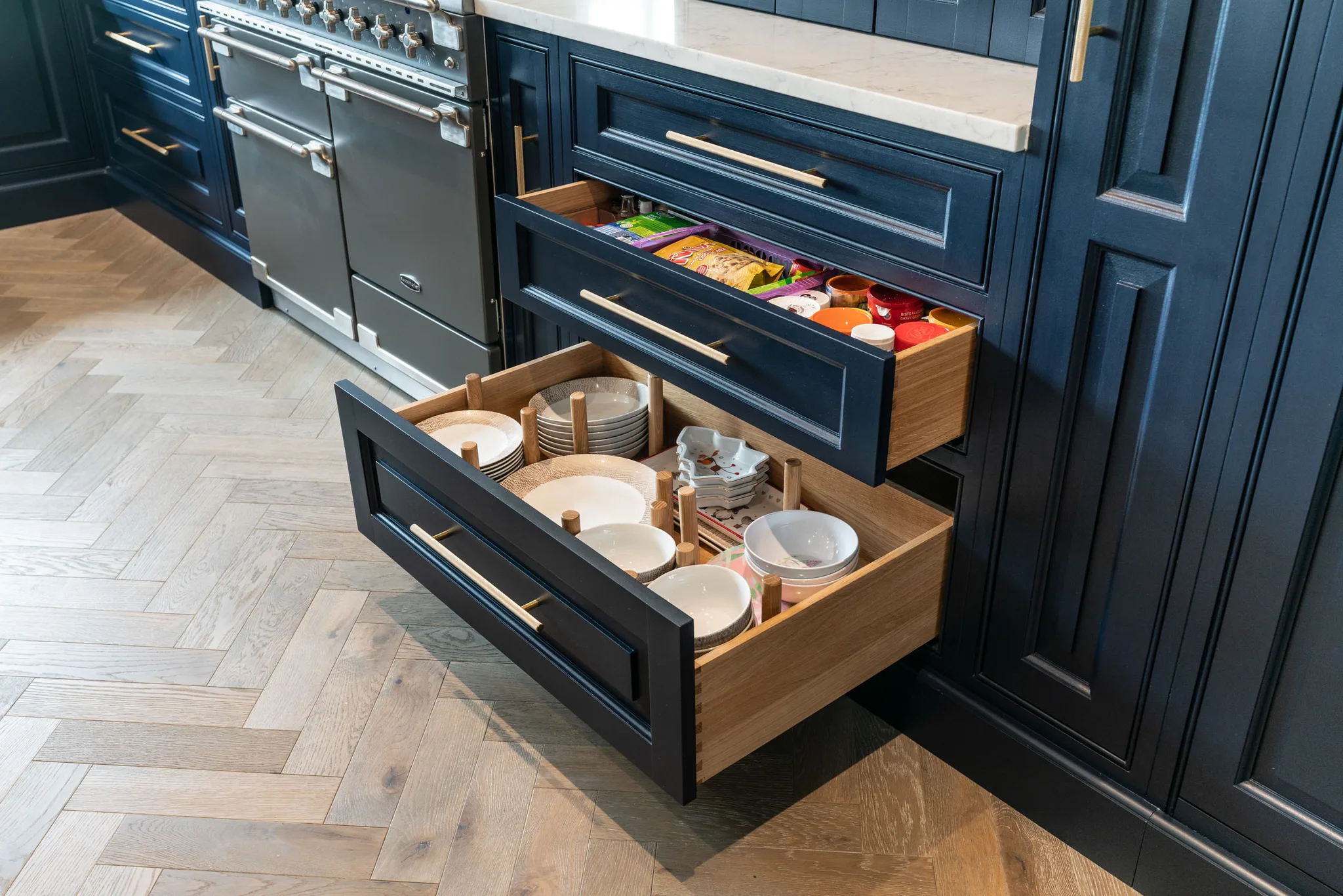 blue-traditional-shaker-kitchen-saltby-leicestershire-handmade-kitchen-co-essex (9)