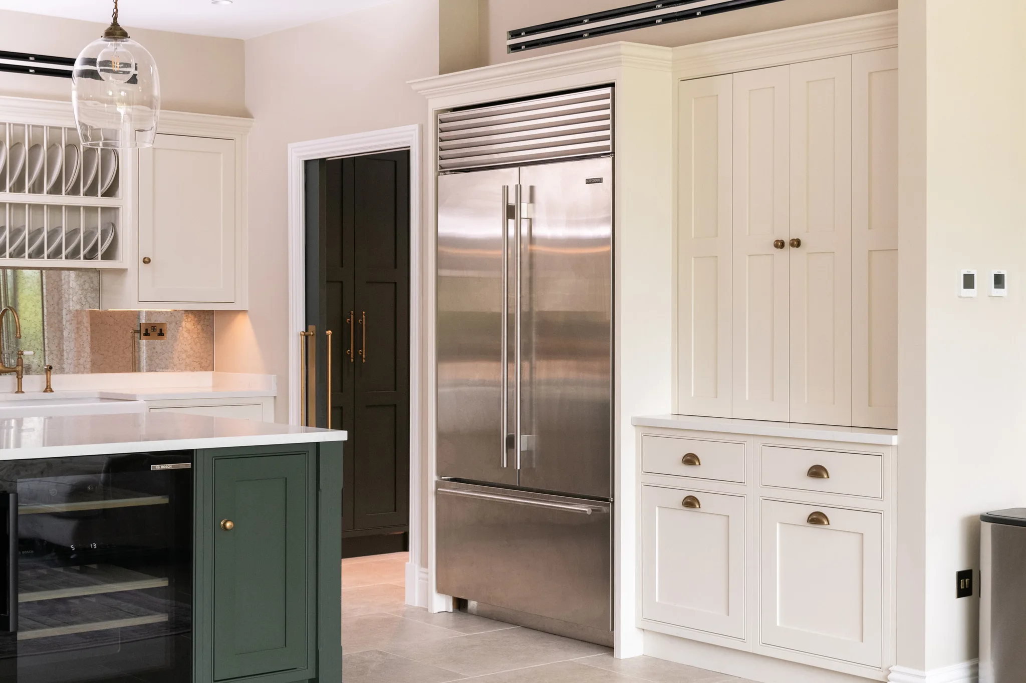 classic-in-frame-shaker-kitchen-cuffley-handmade-kitchen-company (26)-2