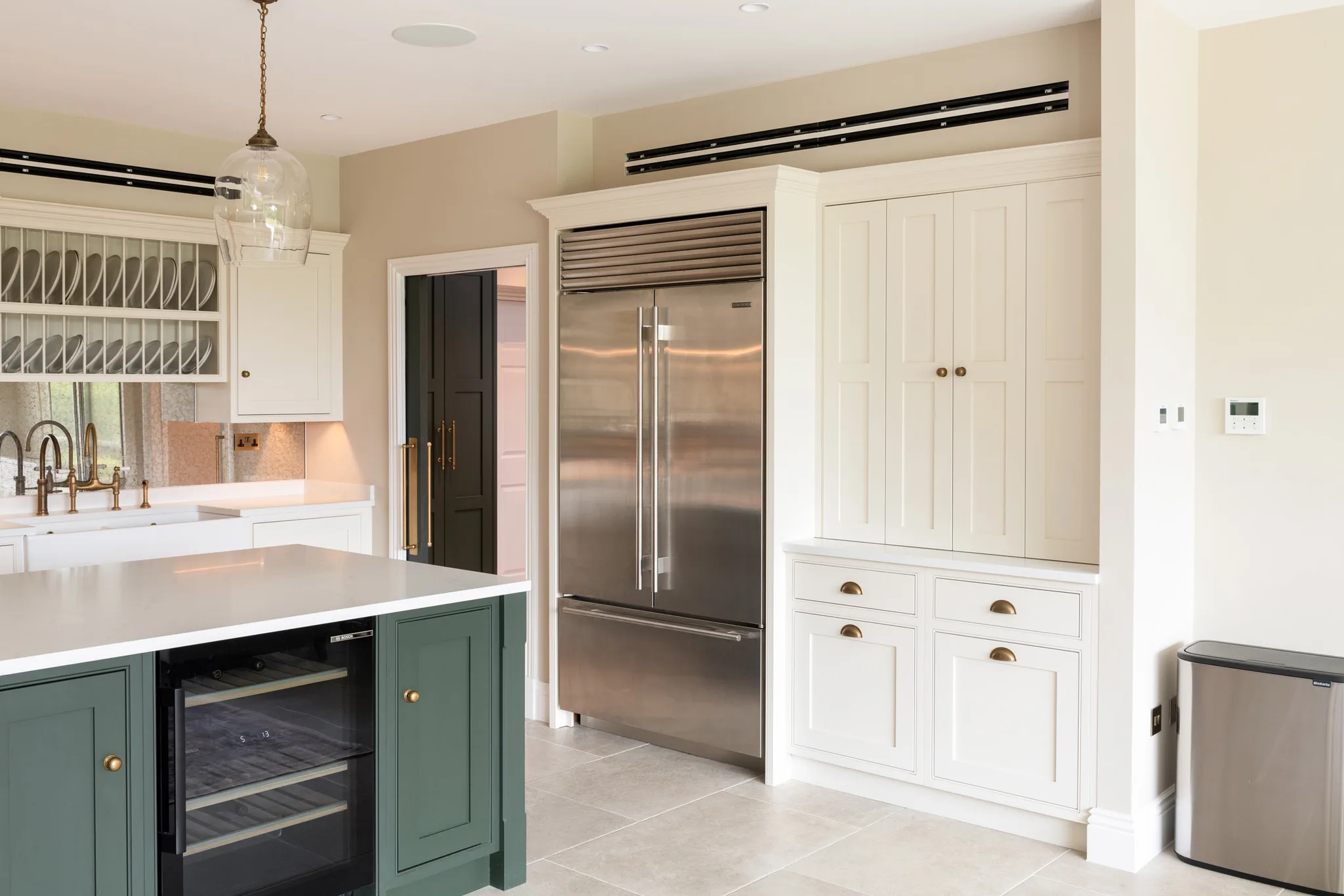 classic-in-frame-shaker-kitchen-cuffley-handmade-kitchen-company (9)-2